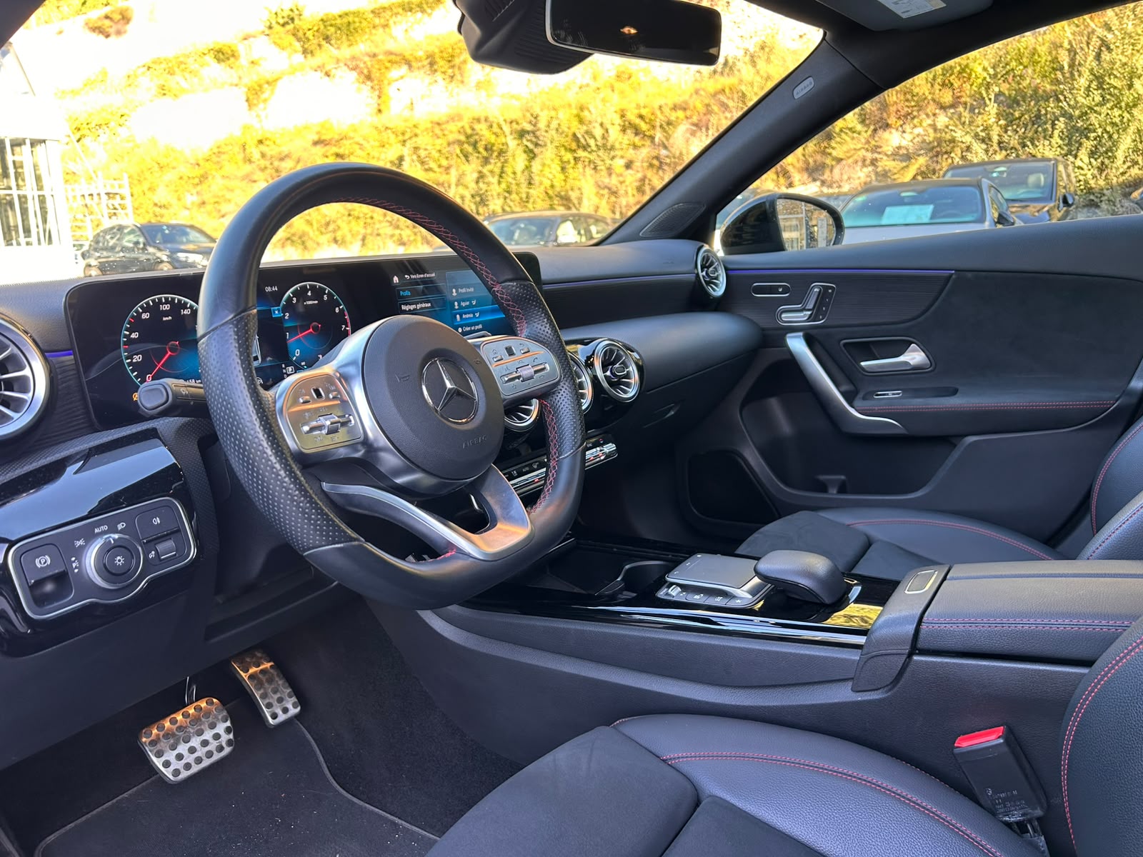 MERCEDES-BENZ A 250 AMG Line 4Matic-image-7