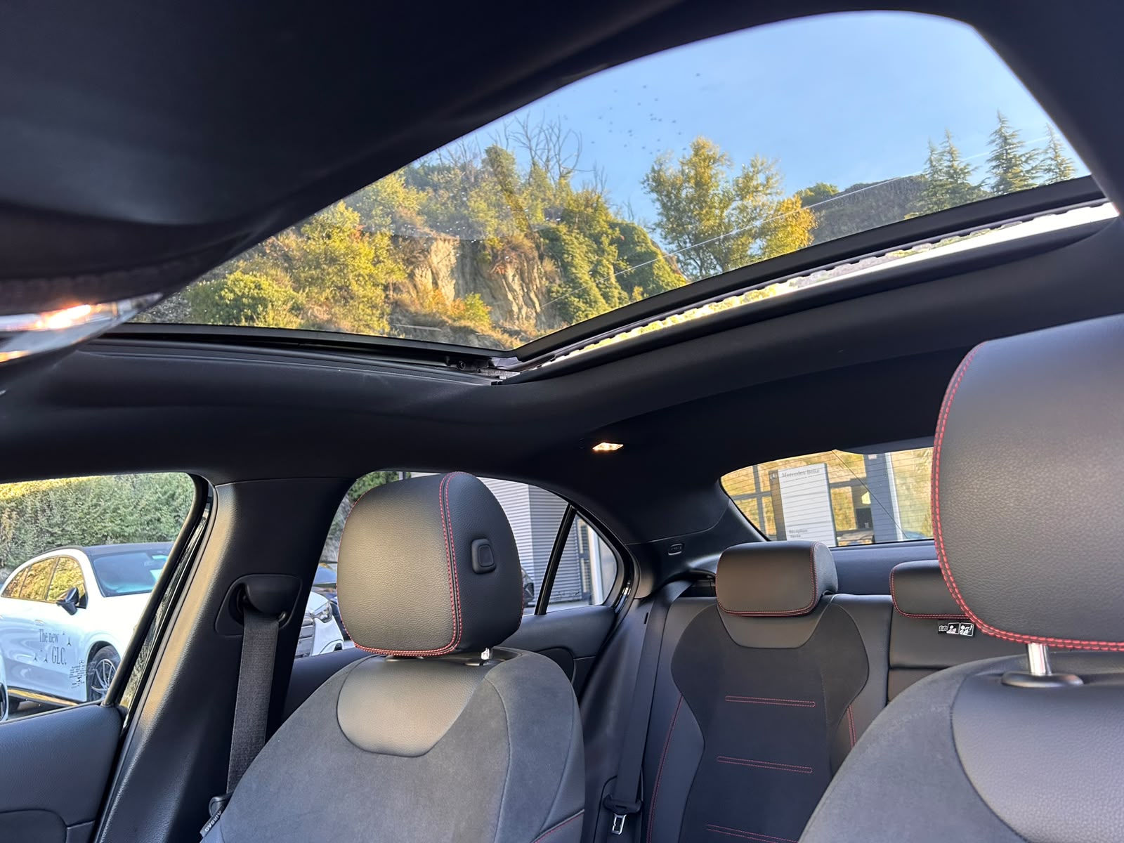 MERCEDES-BENZ A 250 AMG Line 4Matic-image-13