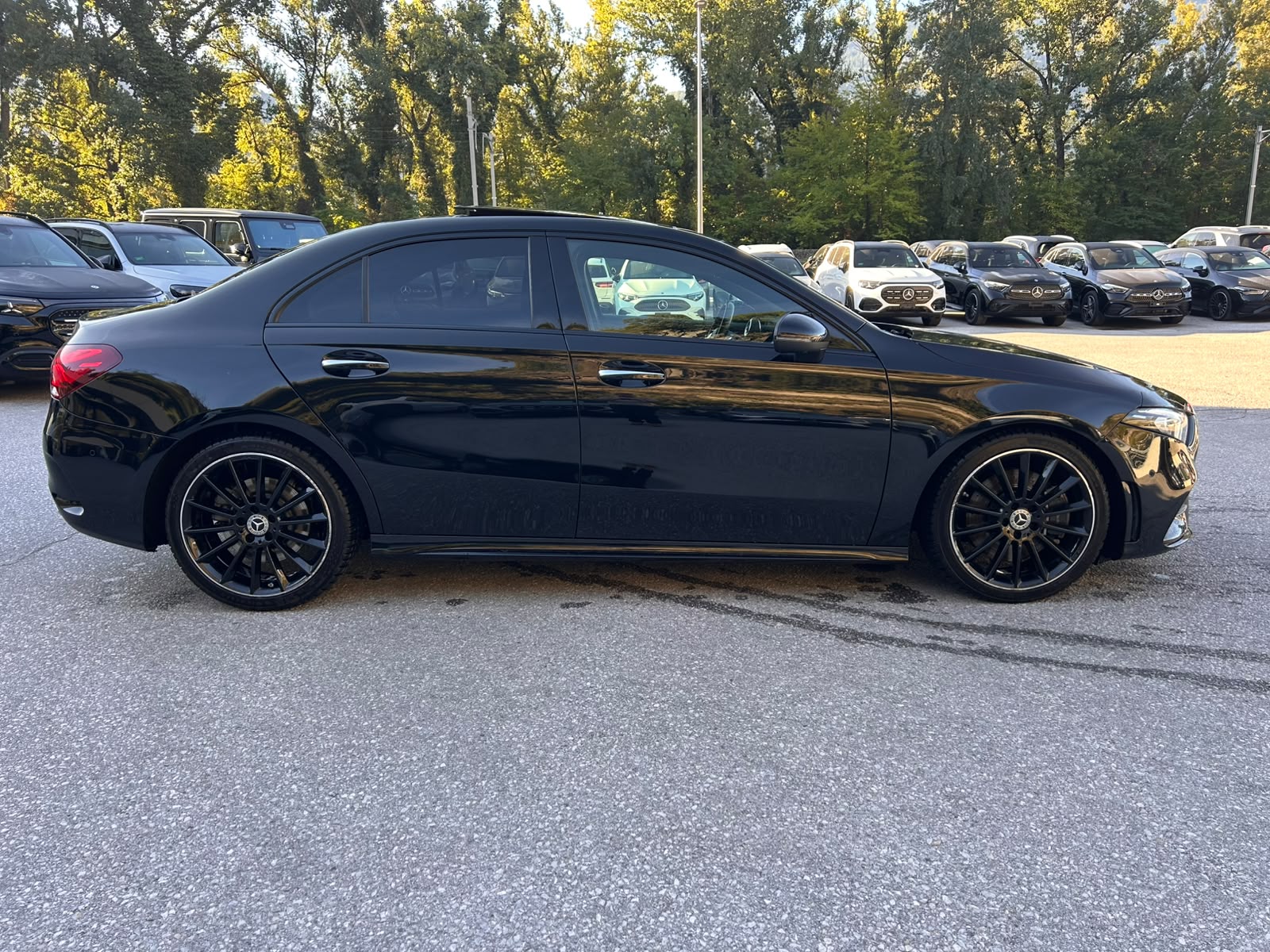 MERCEDES-BENZ A 250 AMG Line 4Matic-image-5