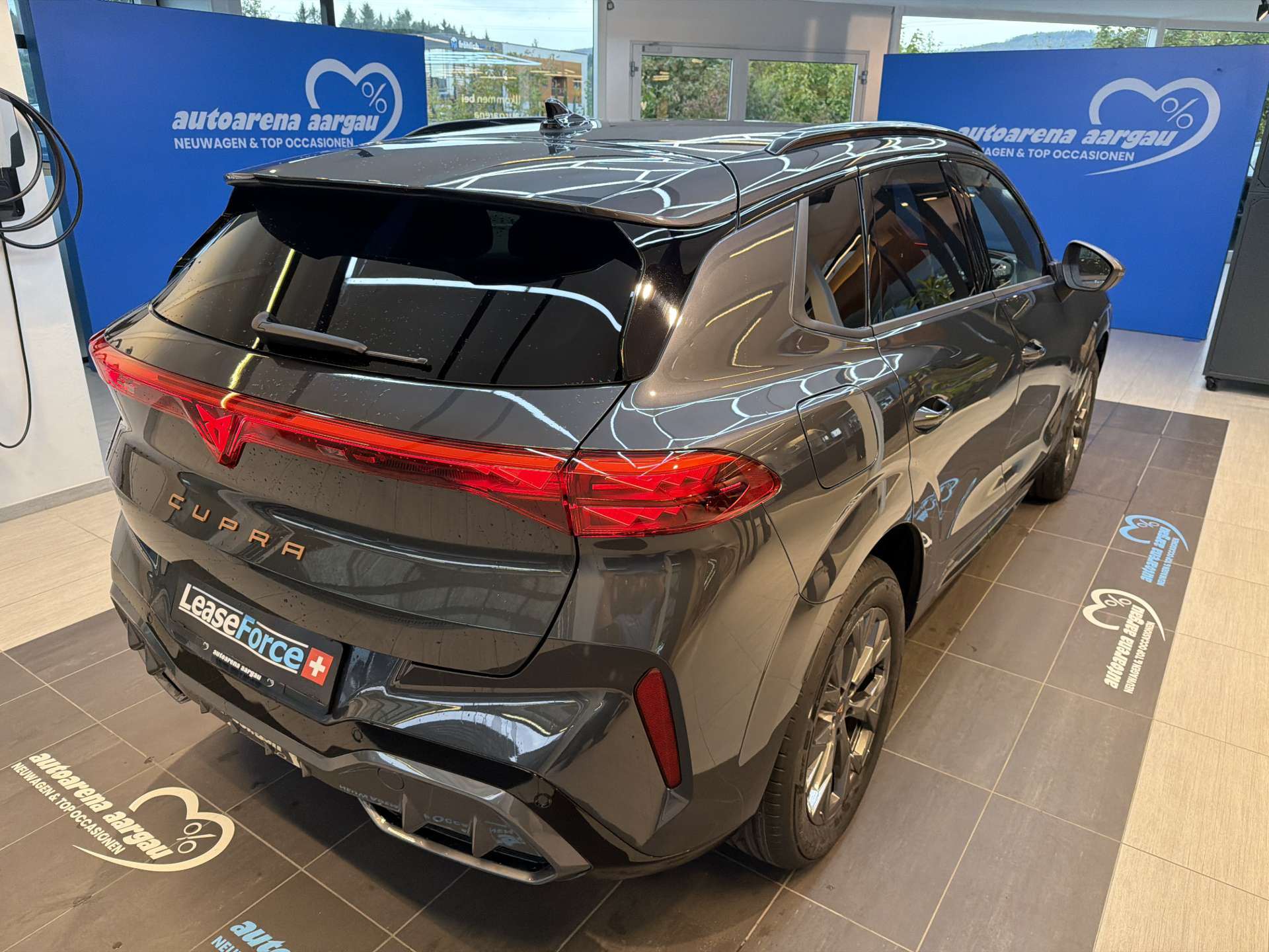 CUPRA Terramar 1.5 eTSi DSG-Automat-image-2