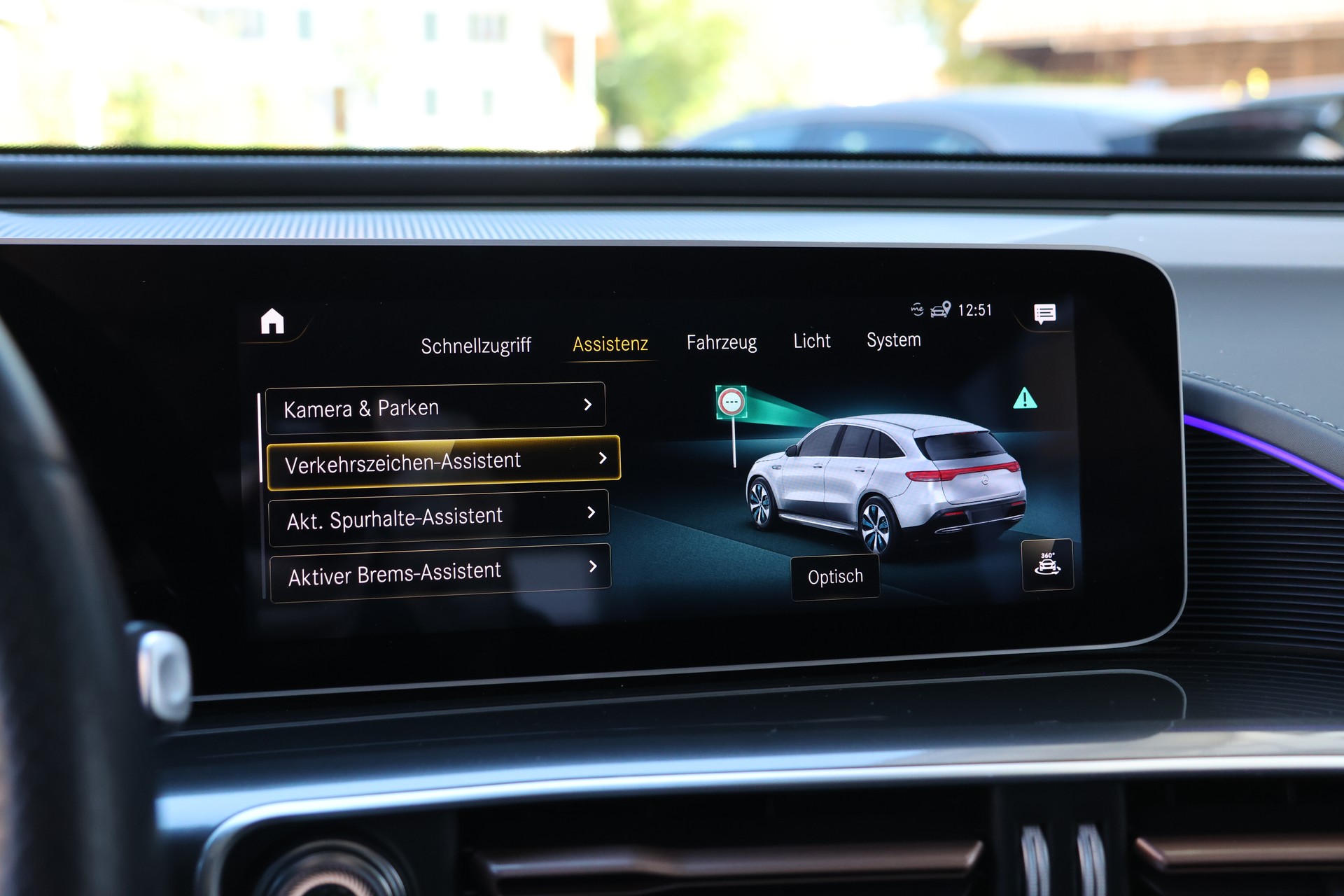 MERCEDES-BENZ EQC 400 AMG Line 4Matic (CH) *Designo Magno*-image-26