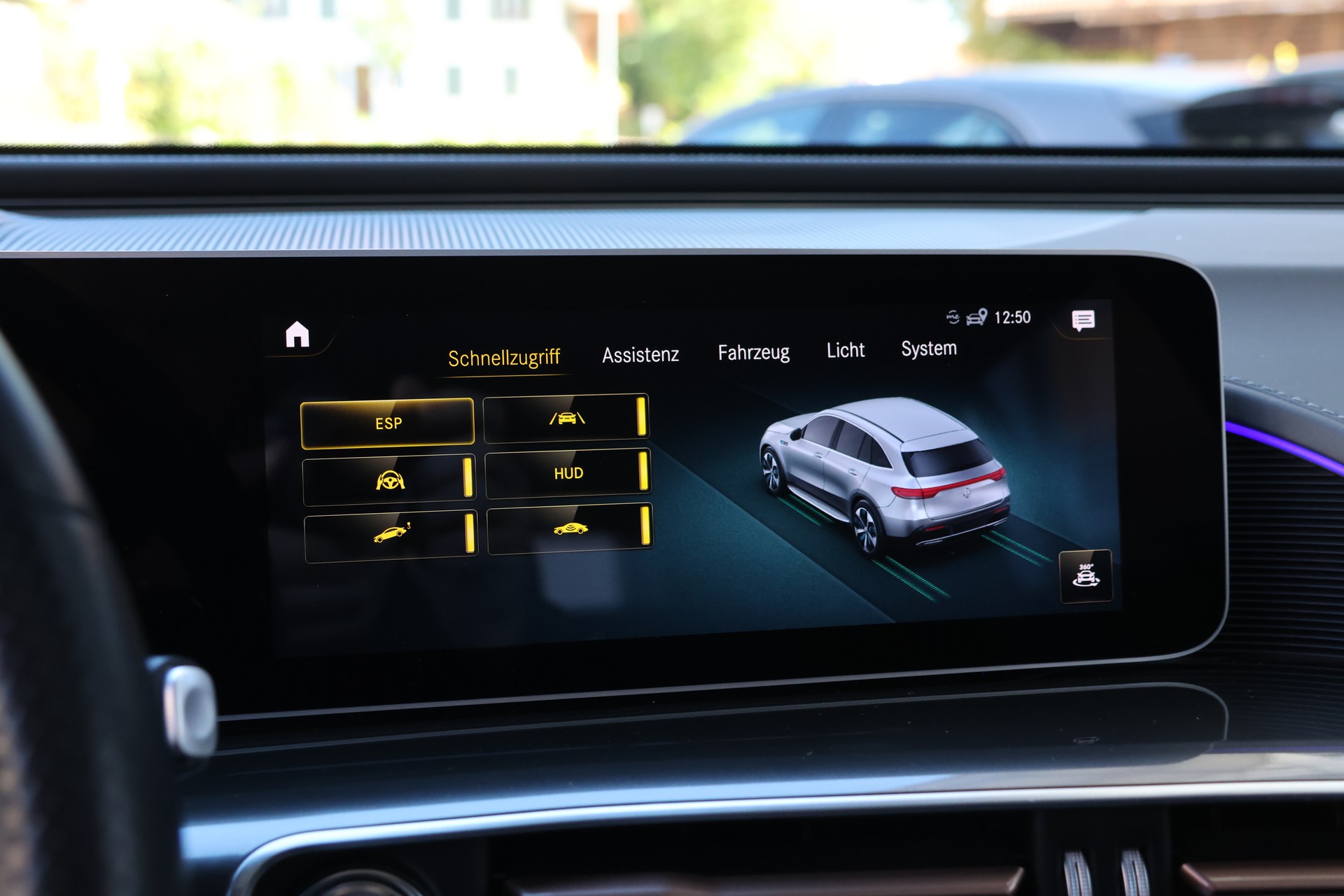 MERCEDES-BENZ EQC 400 AMG Line 4Matic (CH) *Designo Magno*-image-25