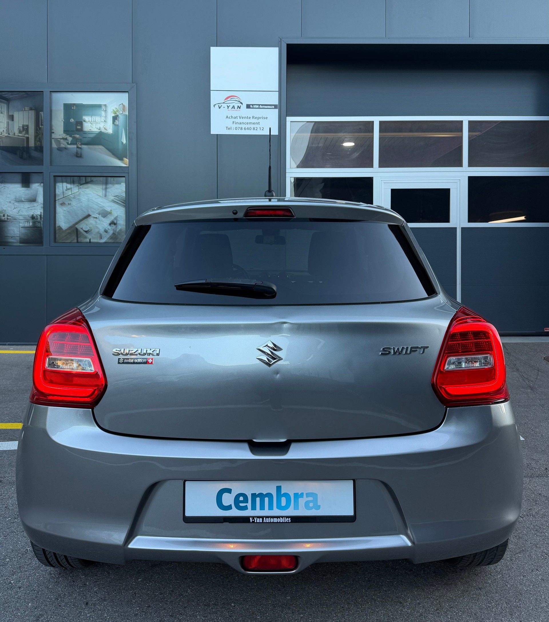 SUZUKI Swift 1.0 12V Compact Top Automatic-image-4