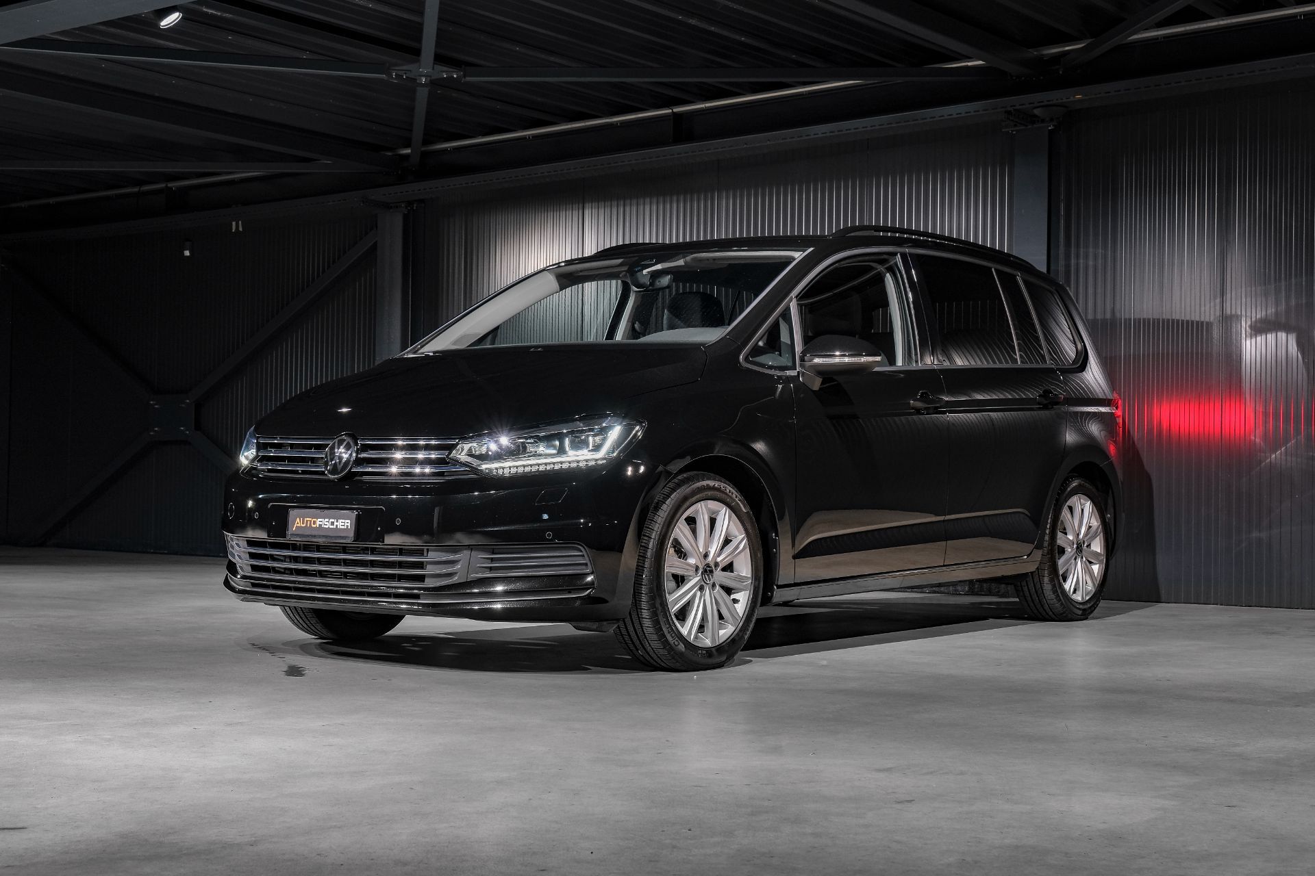 VW Touran 1.5 TSI BMT DSG-showroom-element-3