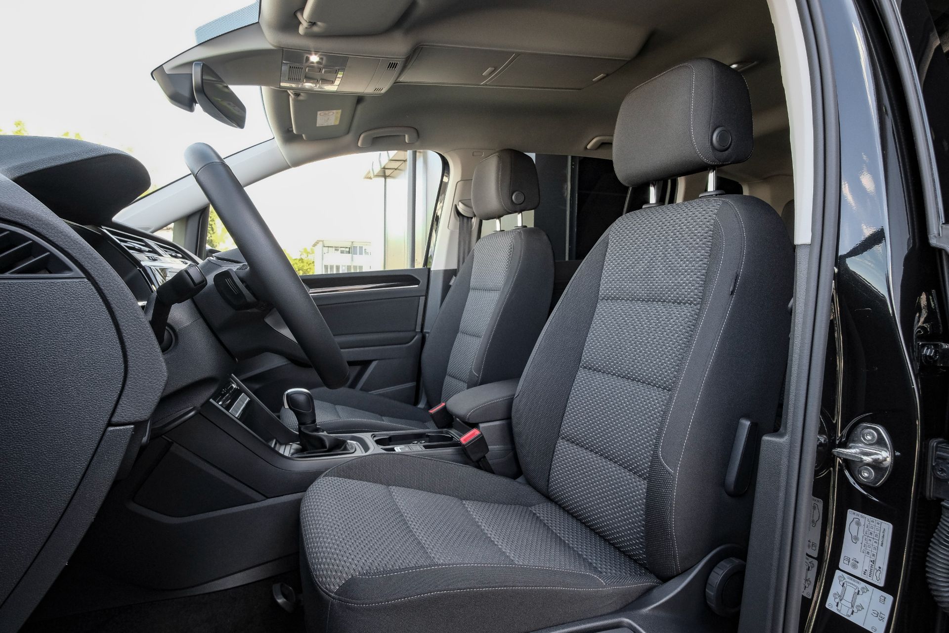 VW Touran 1.5 TSI BMT DSG-image-9