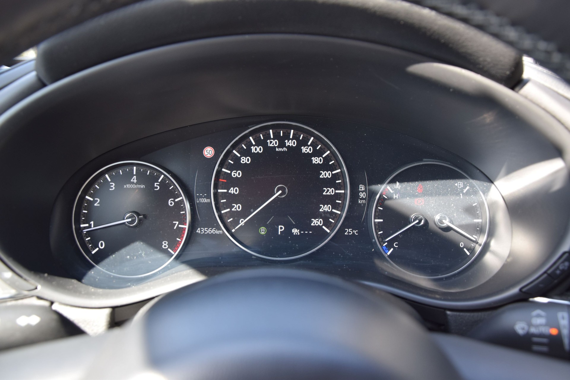MAZDA CX-30 SKYACTIV-X 186 M Hybrid Homura AWD AT-image-2