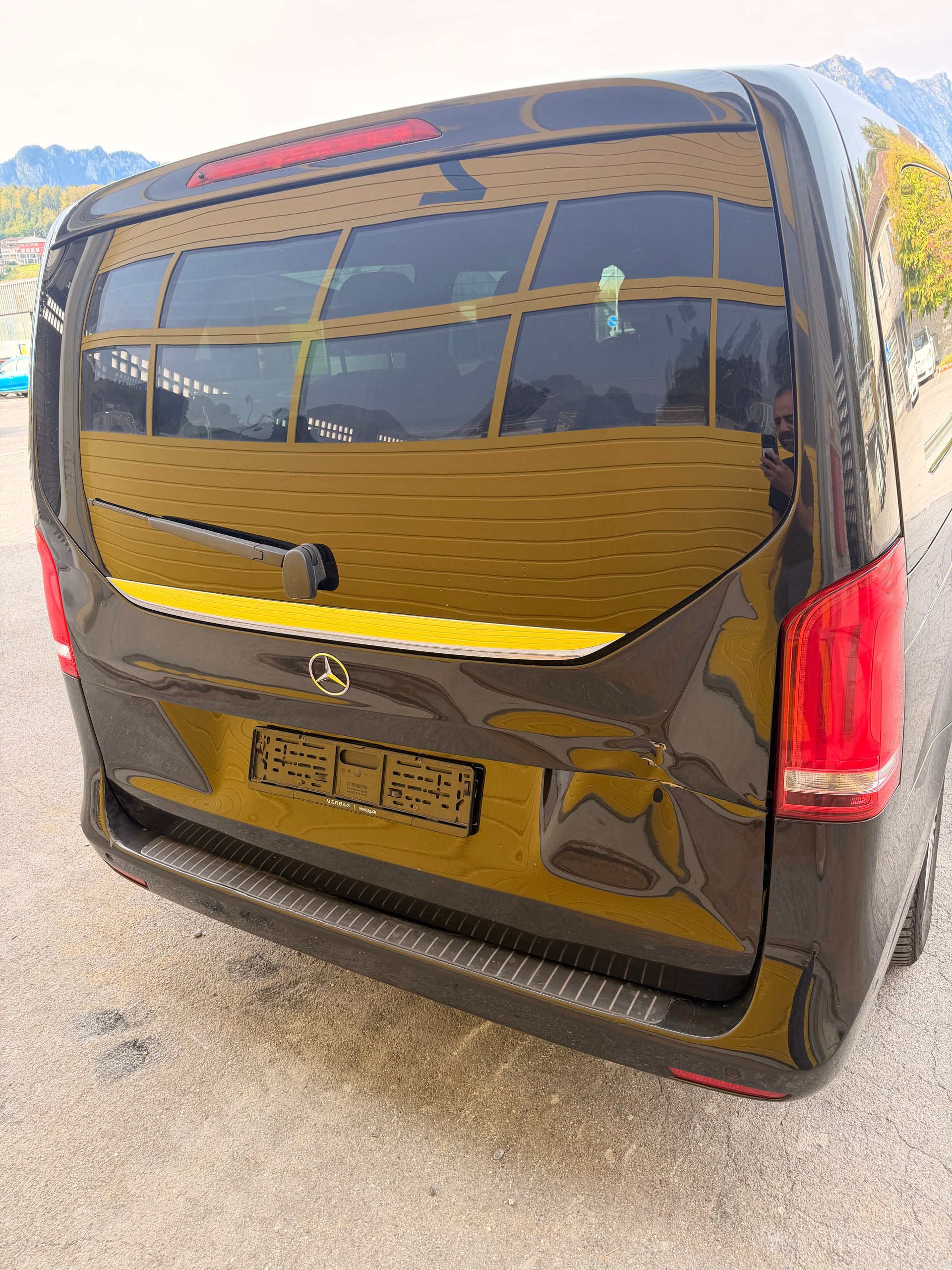 MERCEDES-BENZ V 250 d Swiss Edition extralang 7G-Tronic-image-7