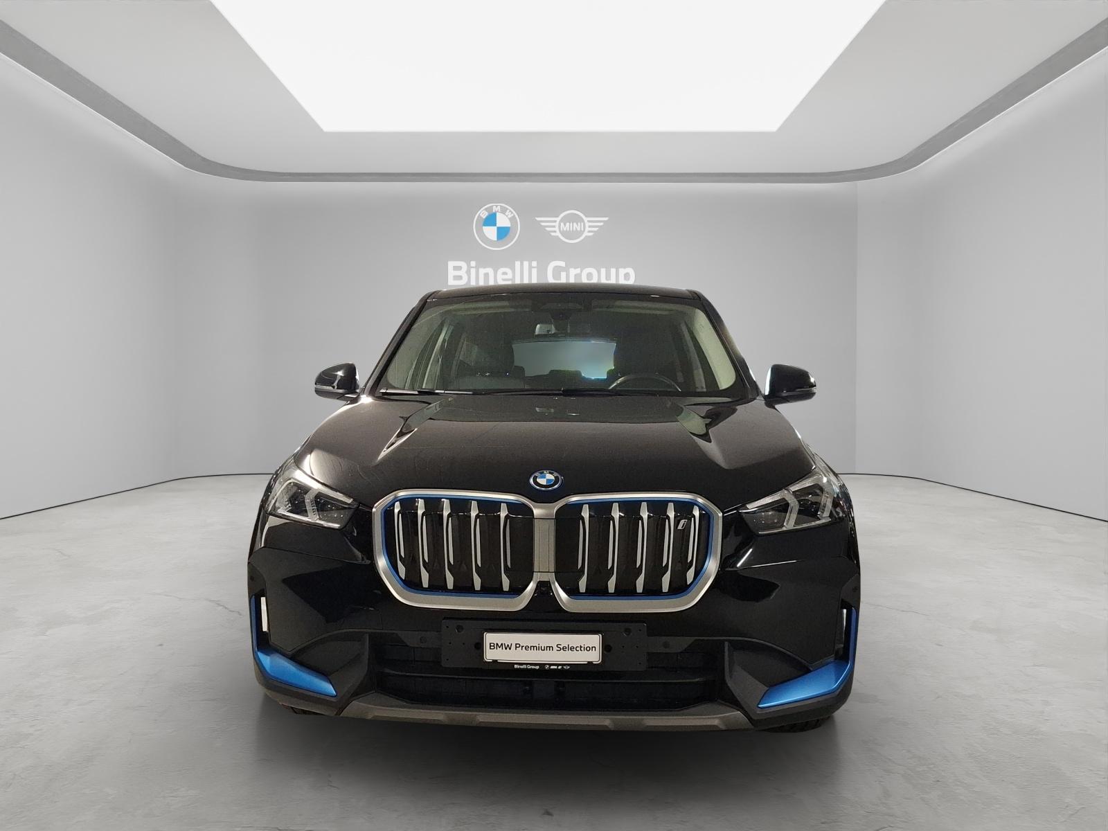 BMW iX1 U11 30 xDrive-image-2