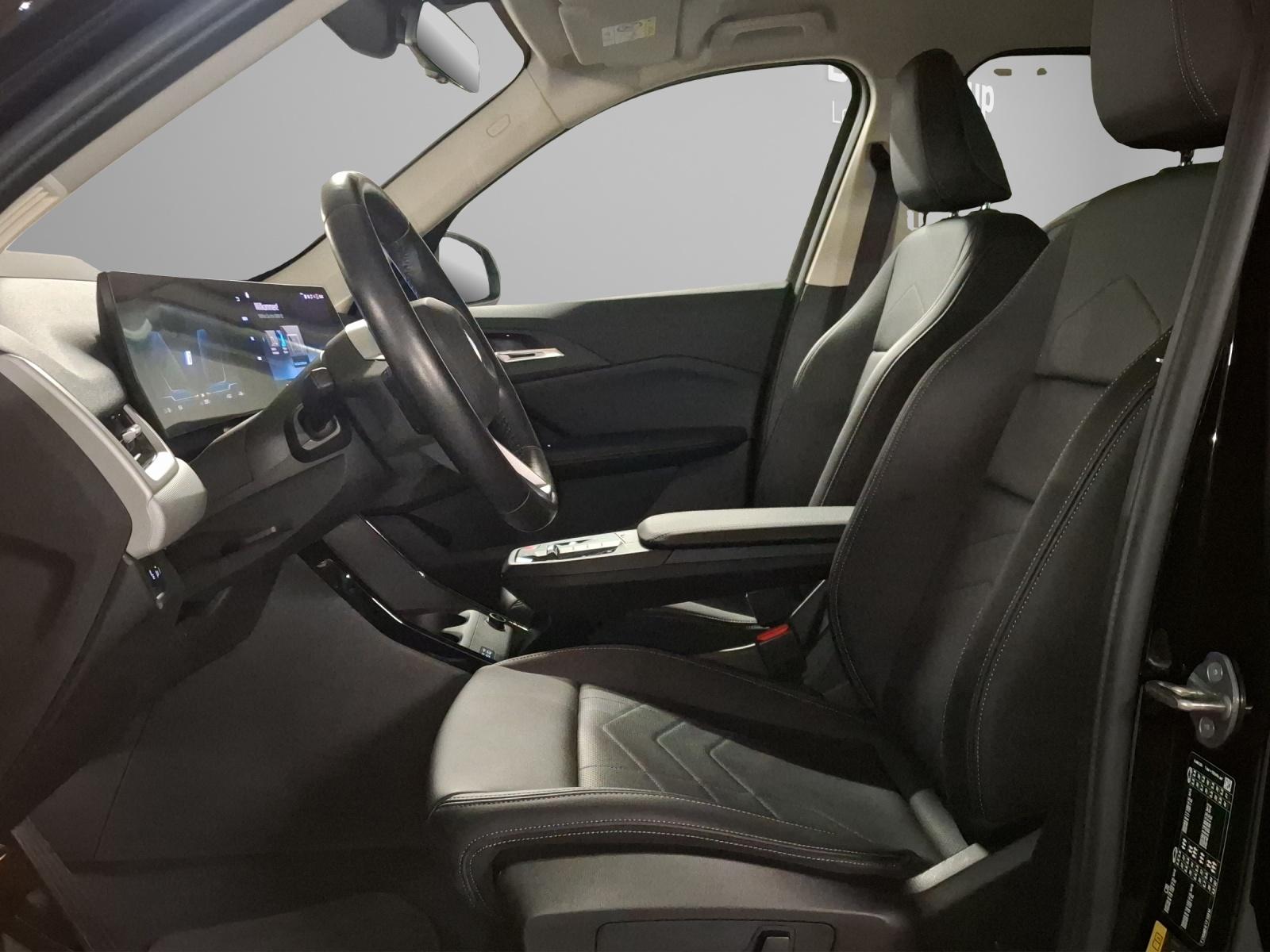 BMW iX1 U11 30 xDrive-image-6