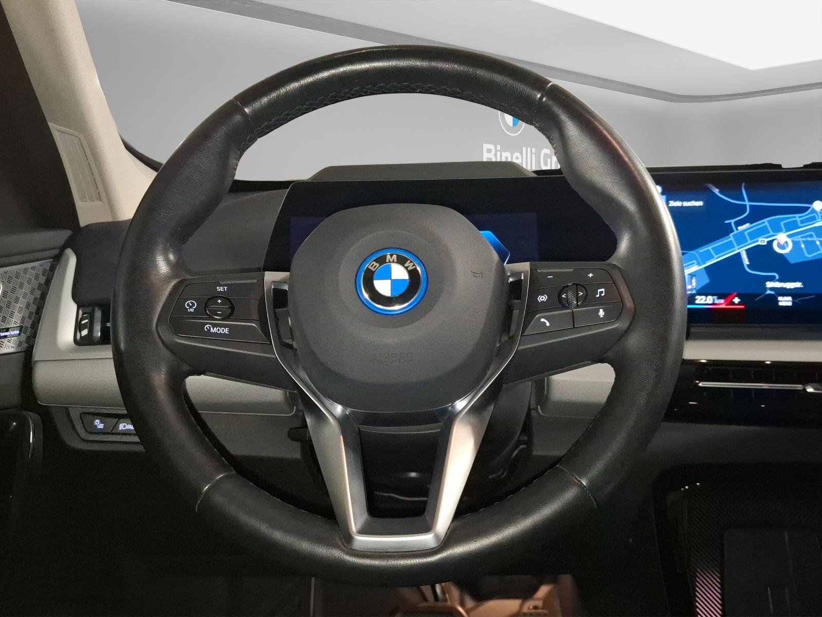 BMW iX1 U11 30 xDrive-image-11