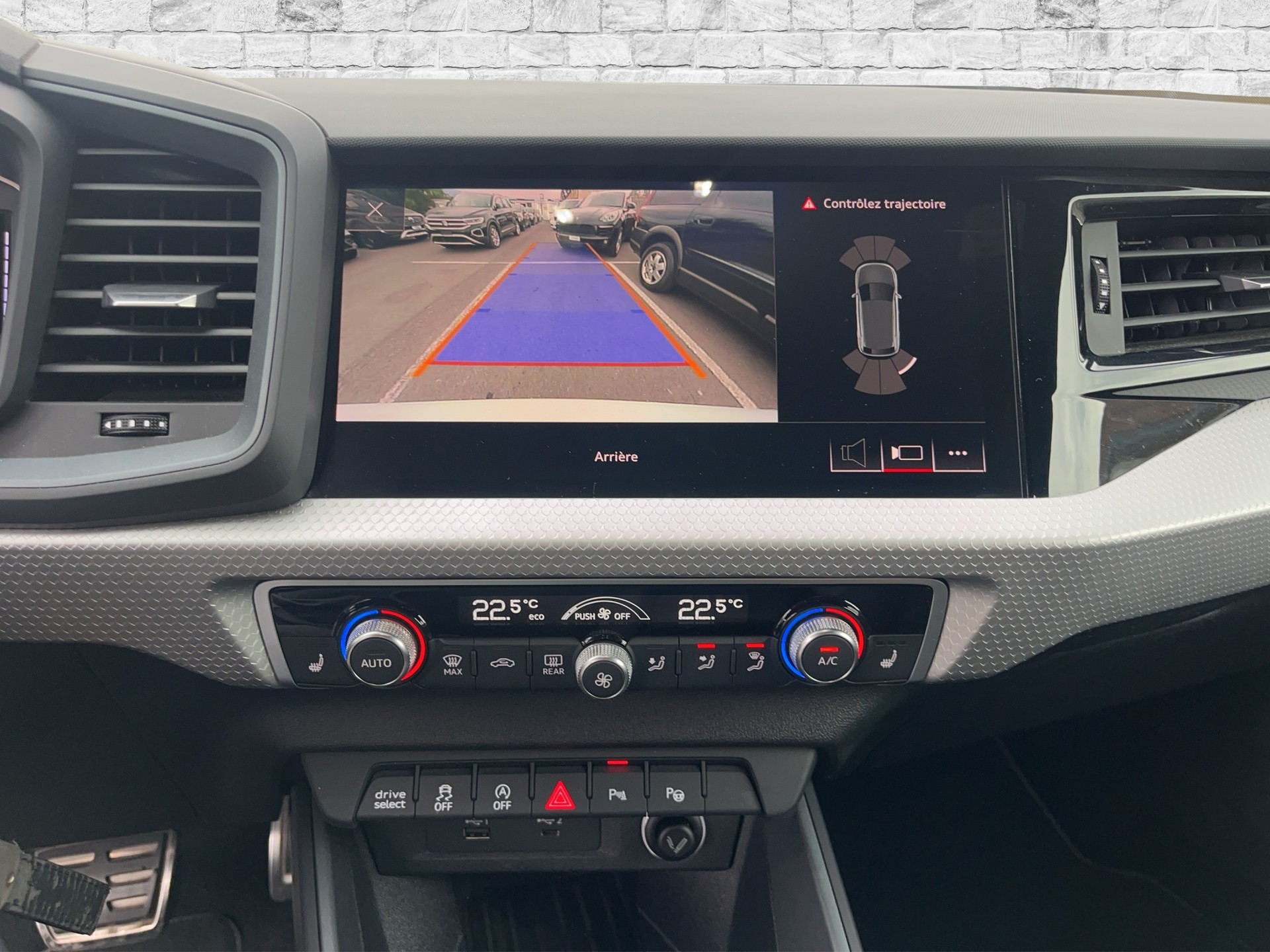 AUDI A1 City Carver 30 TFSI S-tronic-image-12