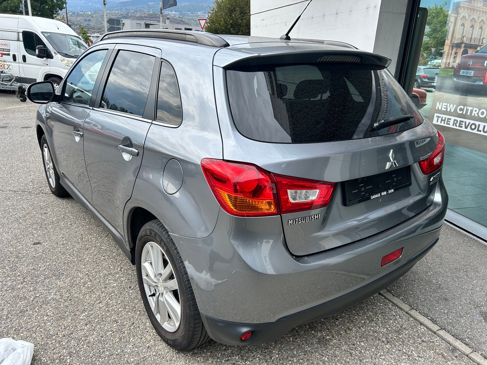MITSUBISHI ASX 2.2 DID Navigator 4WD Automatic-image-2