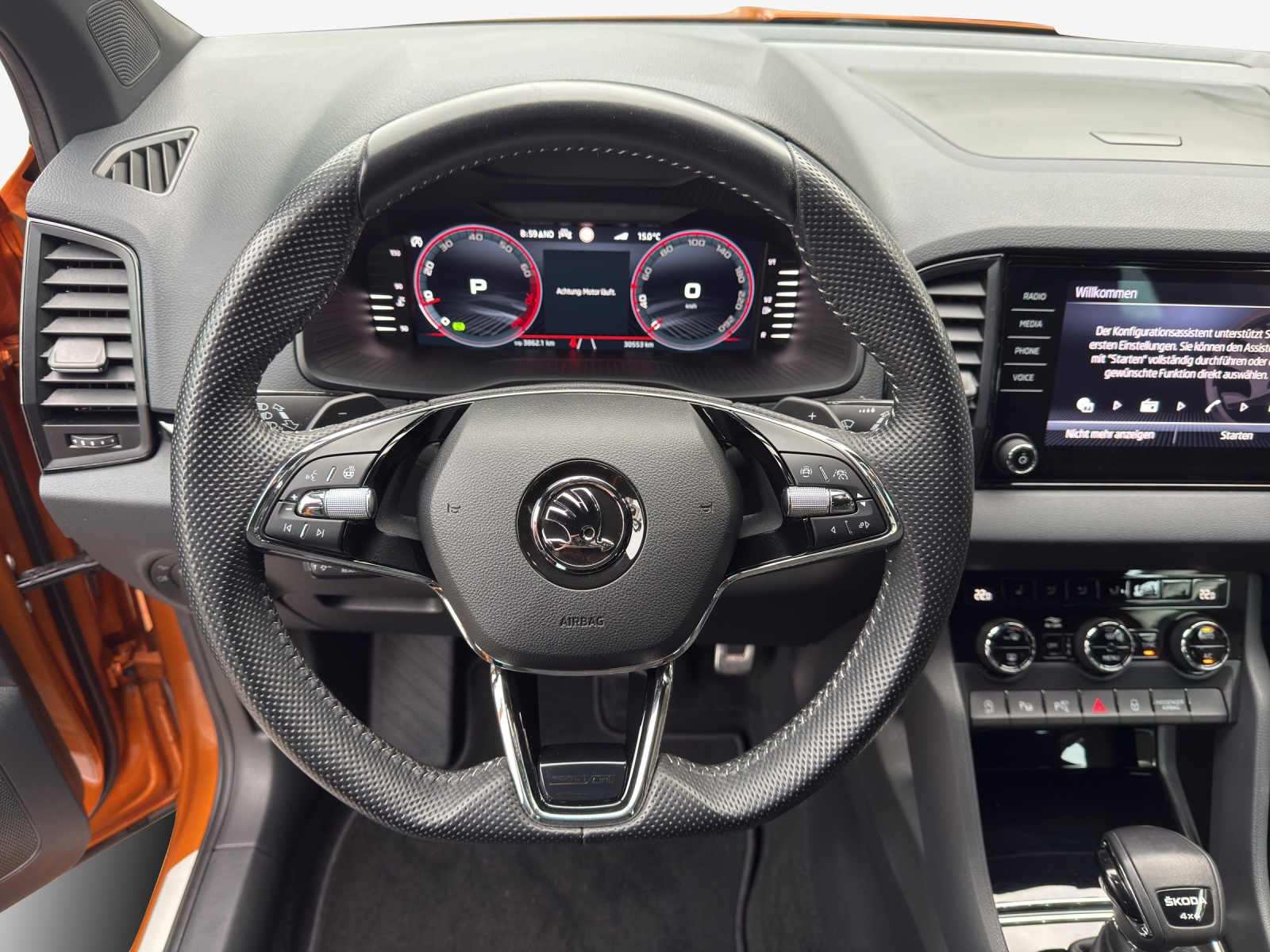 SKODA Karoq 2.0 TSI SportLine 4x4 DSG-image-9