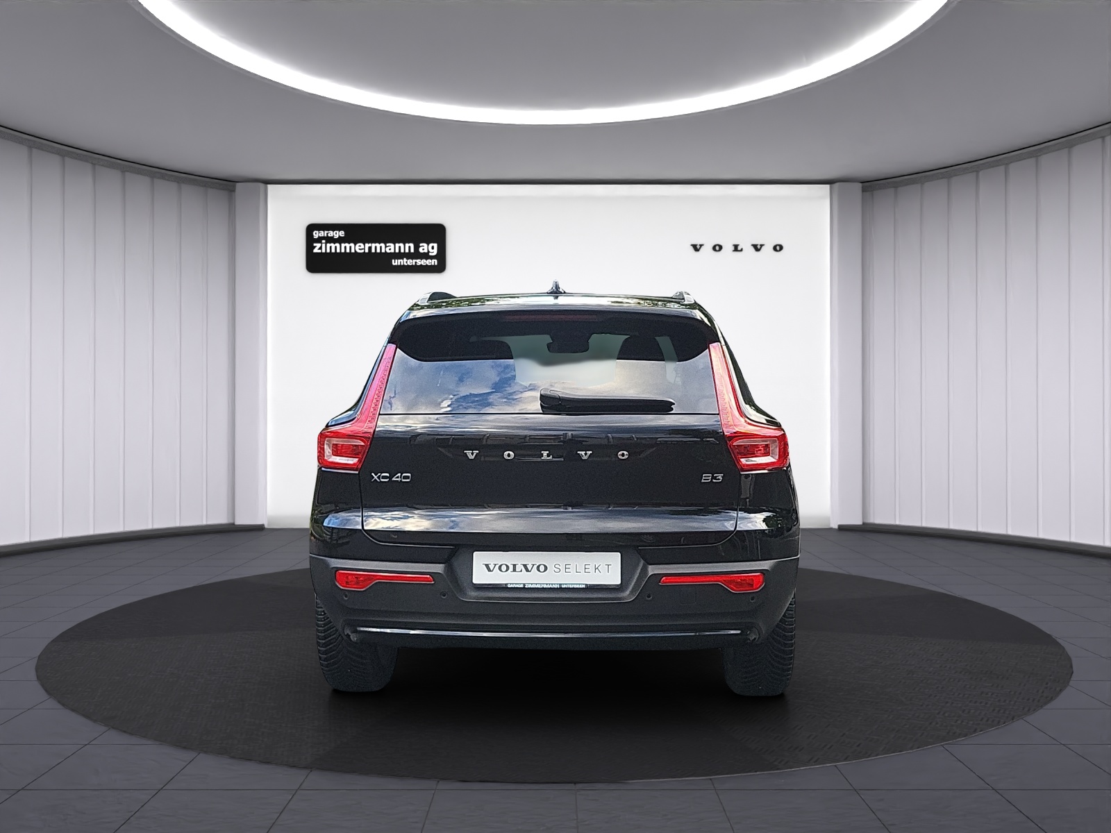 VOLVO XC40 2.0 B3 MH Plus Dark-image-7