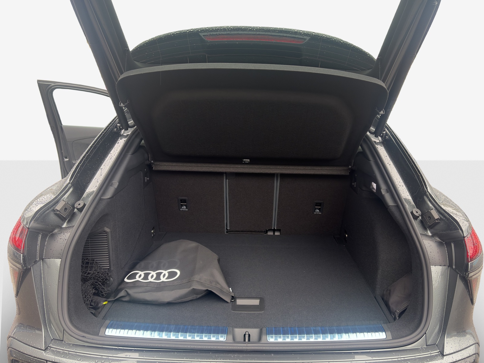 AUDI Q3 Sportback e-hybrid 200 kW S tronig-image-12