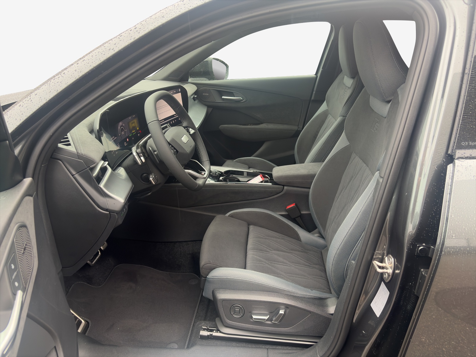 AUDI Q3 Sportback e-hybrid 200 kW S tronig-image-7