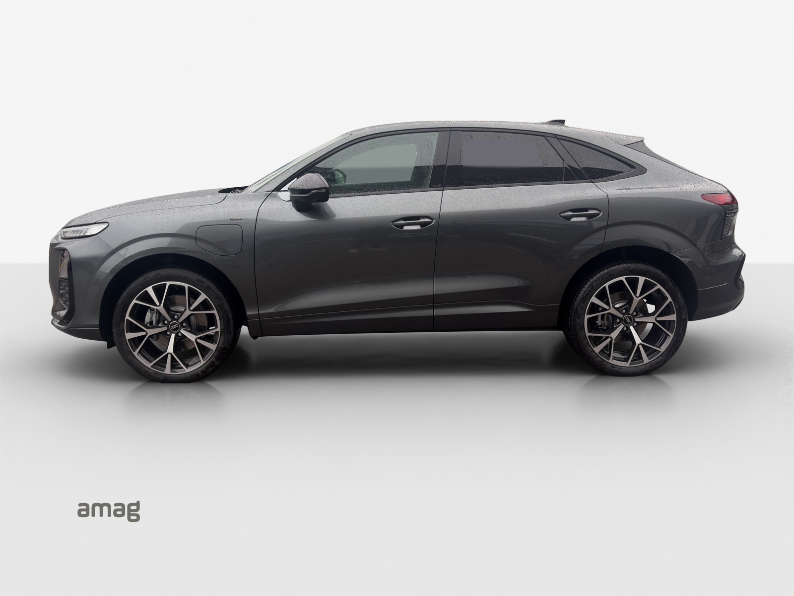 AUDI Q3 Sportback e-hybrid 200 kW S tronig-image-1