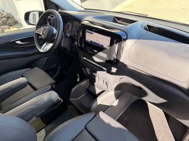 MERCEDES-BENZ Vito 124 CDI Lang Select Tourer 4Matic 9G-Tronic-image-14