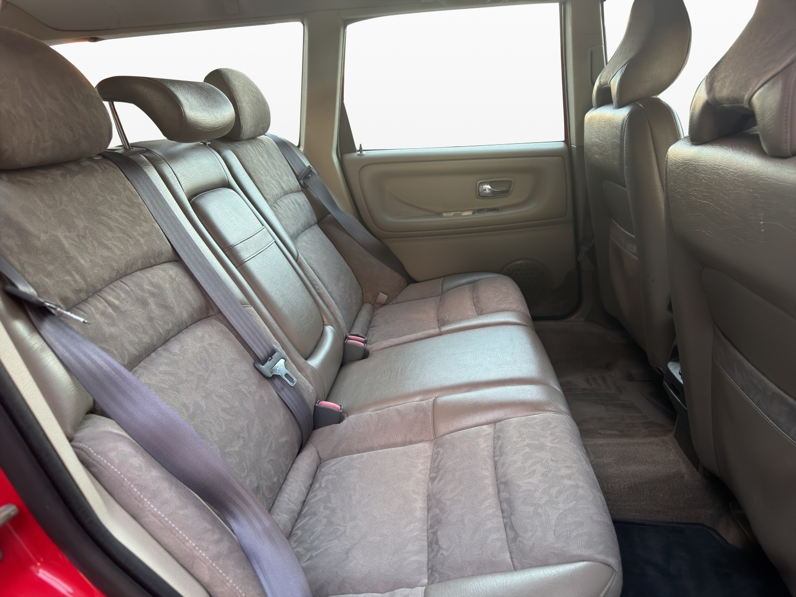 VOLVO V70 2.5 Bi-Fuel A-image-18