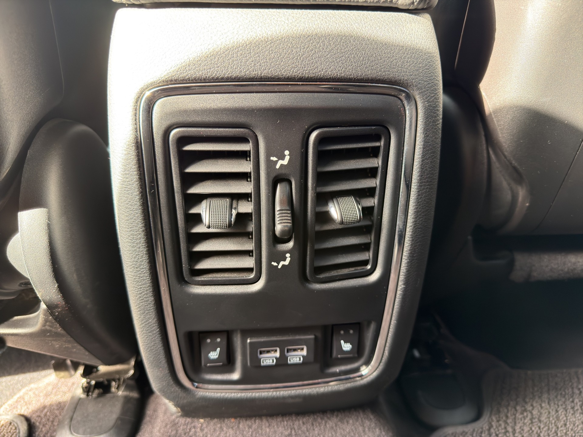 JEEP Grand Cherokee-image-9