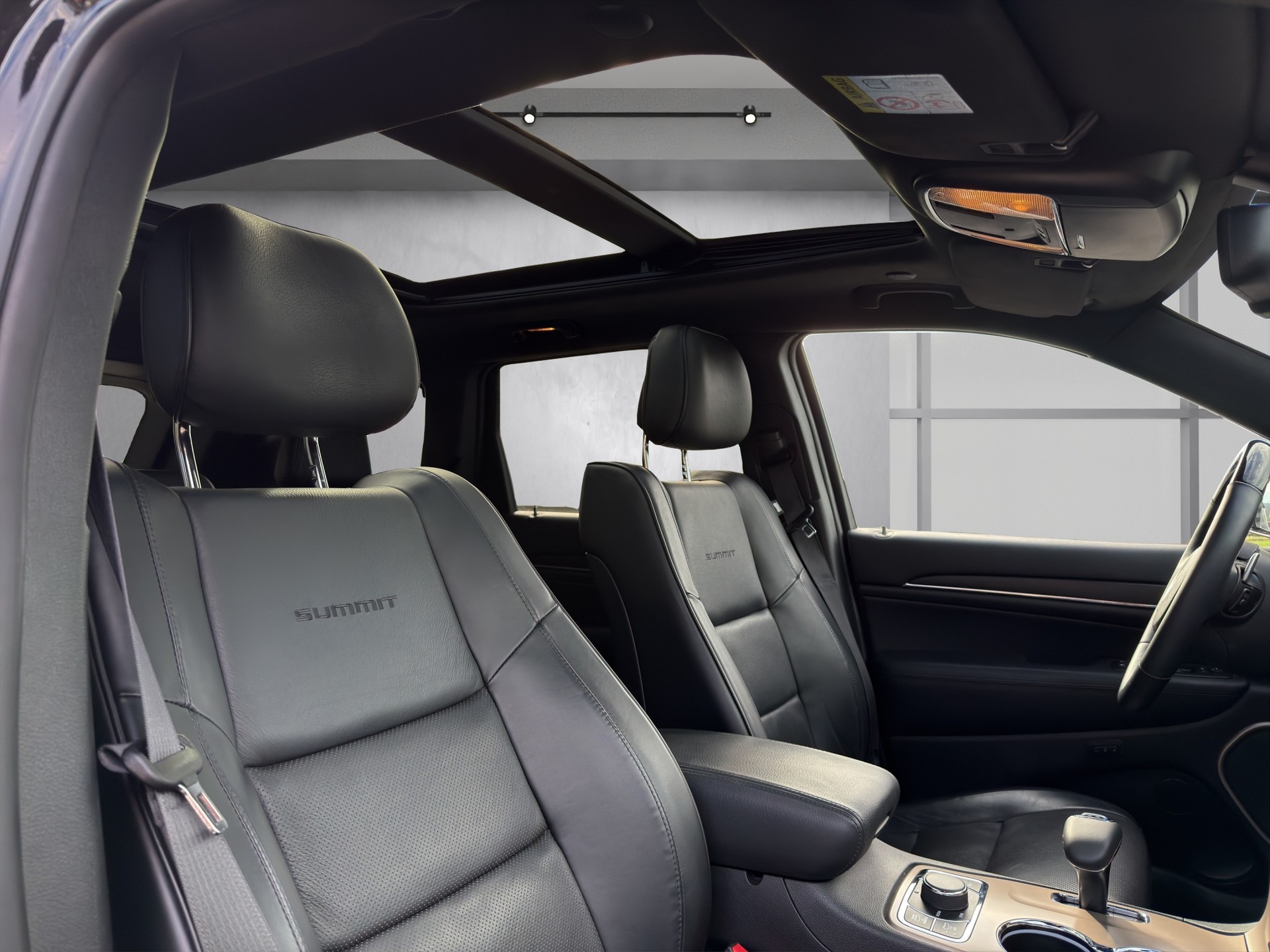 JEEP Grand Cherokee-image-14