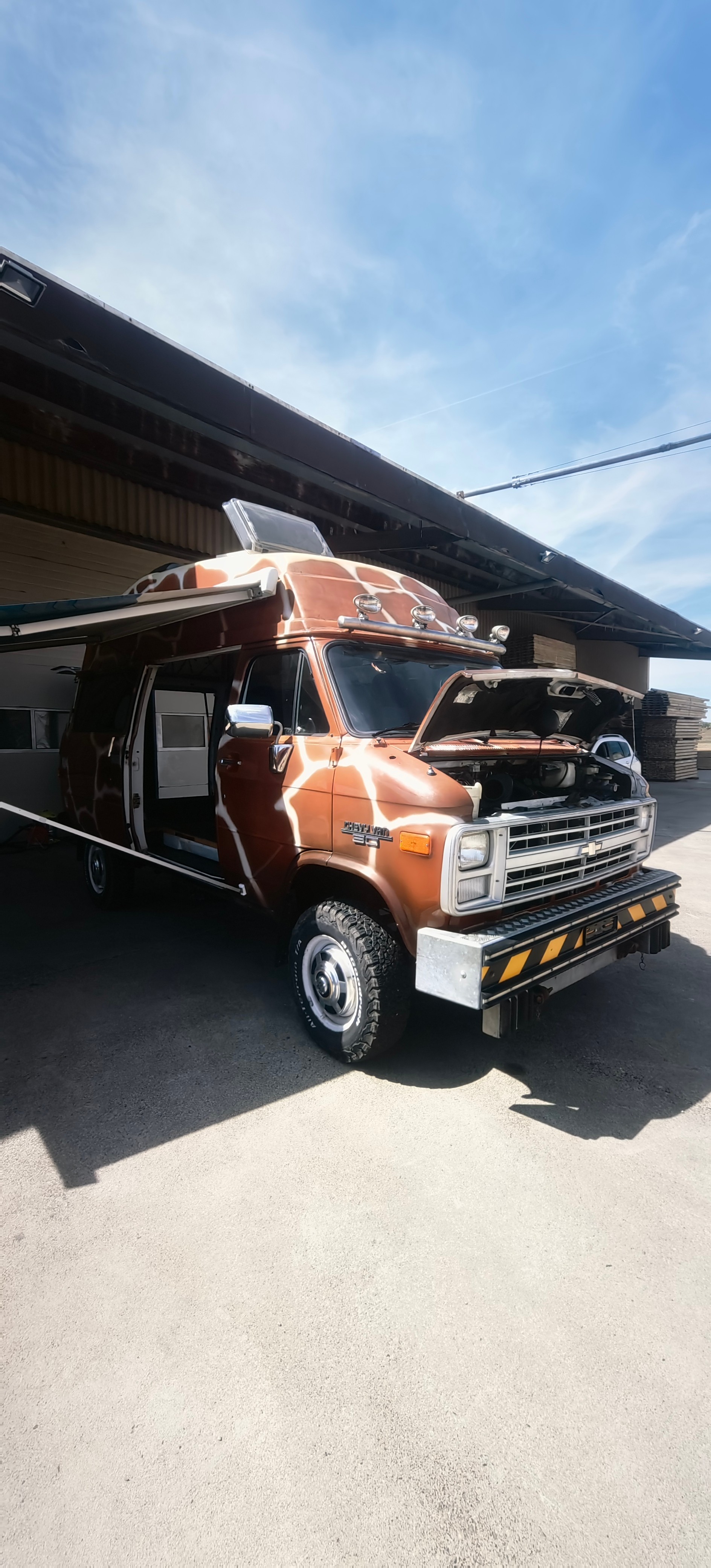 CHEVROLET G30 Pathfinder 4x4-image-2