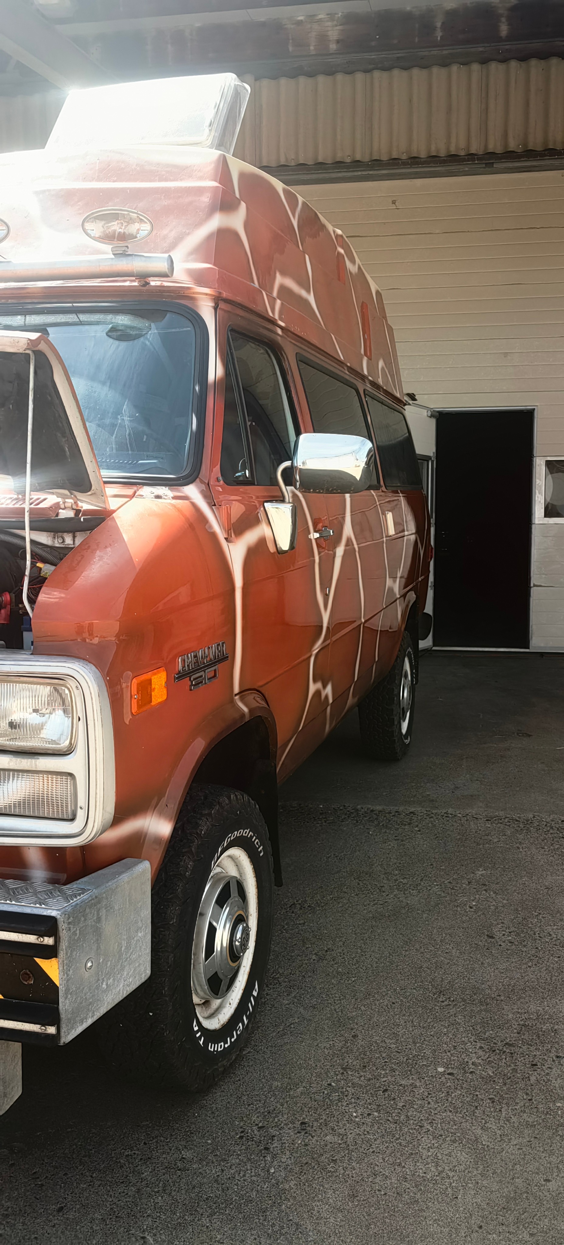 CHEVROLET G30 Pathfinder 4x4-image-1