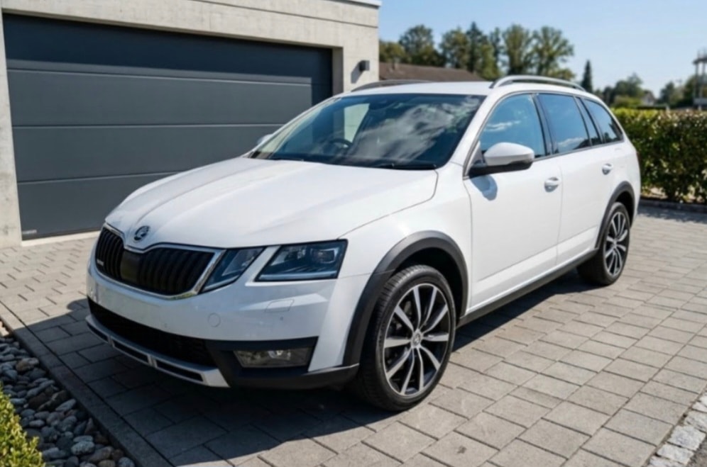 SKODA Octavia Combi 2.0 TDI Scout 4x4 DSG-image-4