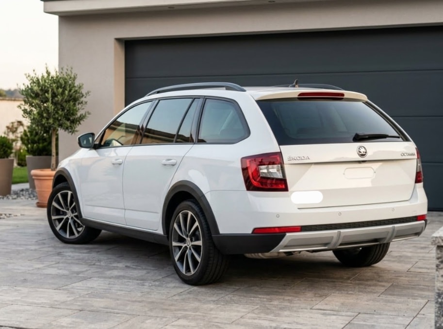 SKODA Octavia Combi 2.0 TDI Scout 4x4 DSG-image-5