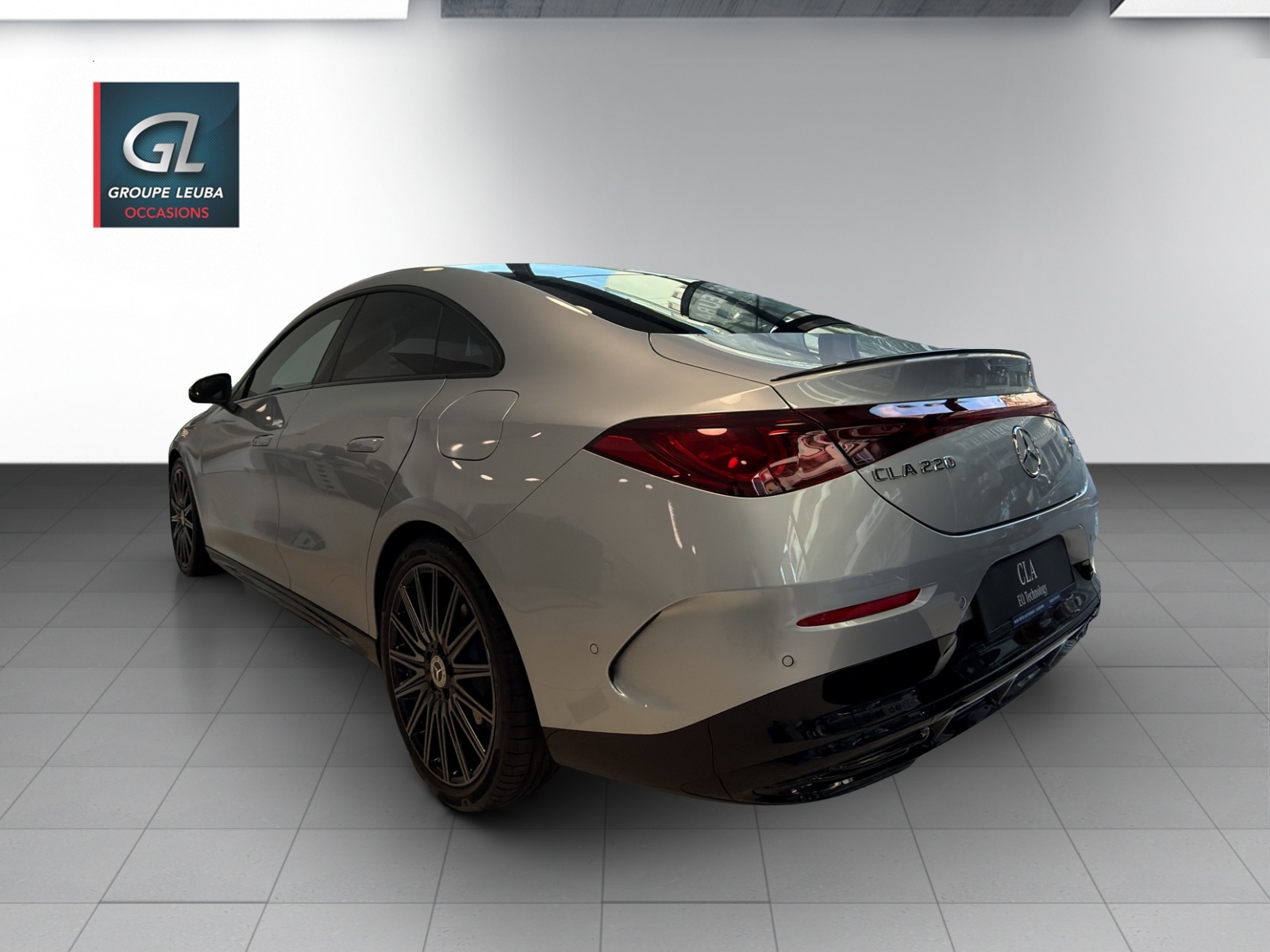 MERCEDES-BENZ CLA 220 8G-DCT 4Matic-image-3