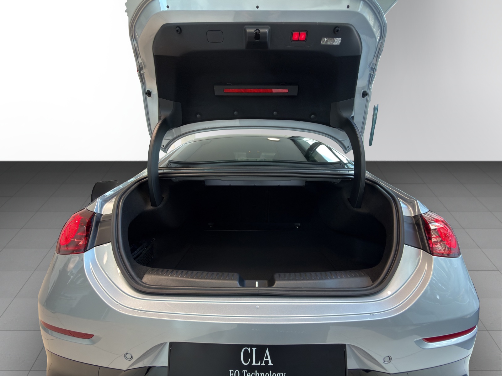 MERCEDES-BENZ CLA 220 8G-DCT 4Matic-image-5