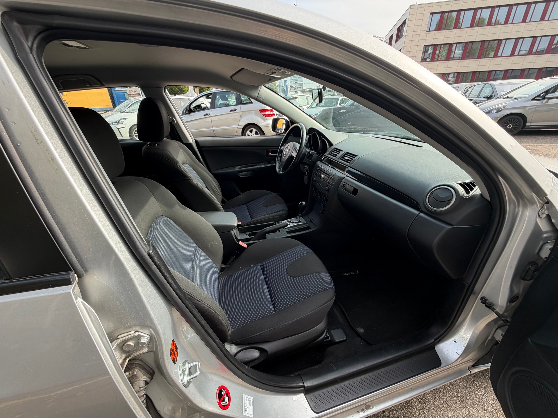 MAZDA 3 1.6 16V Confort-image-8