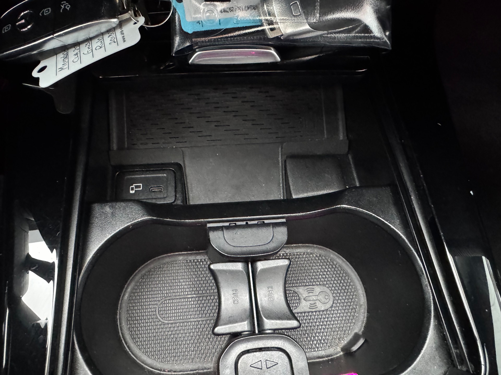 MERCEDES-BENZ CLA 250 4Matic AMG Line 7G-DCT-image-28