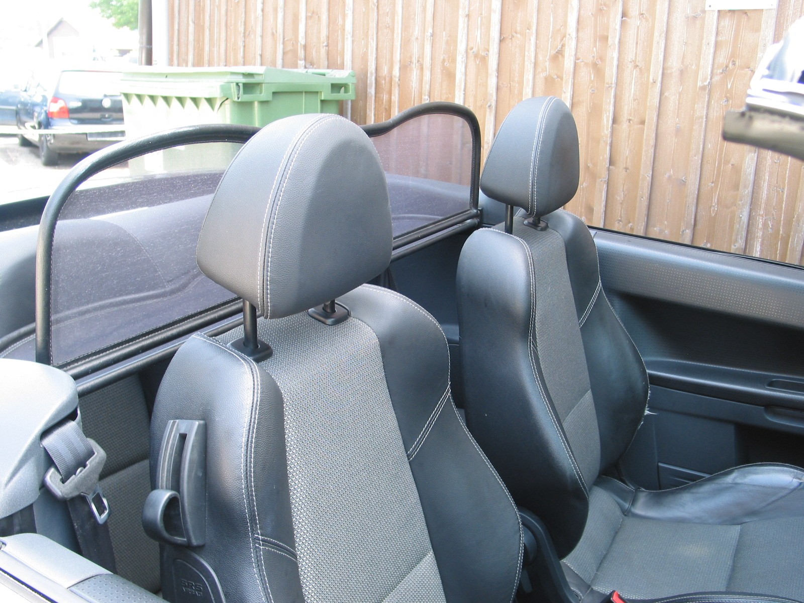 MITSUBISHI Colt Cabriolet 1.5 16V Swiss Edition-image-6
