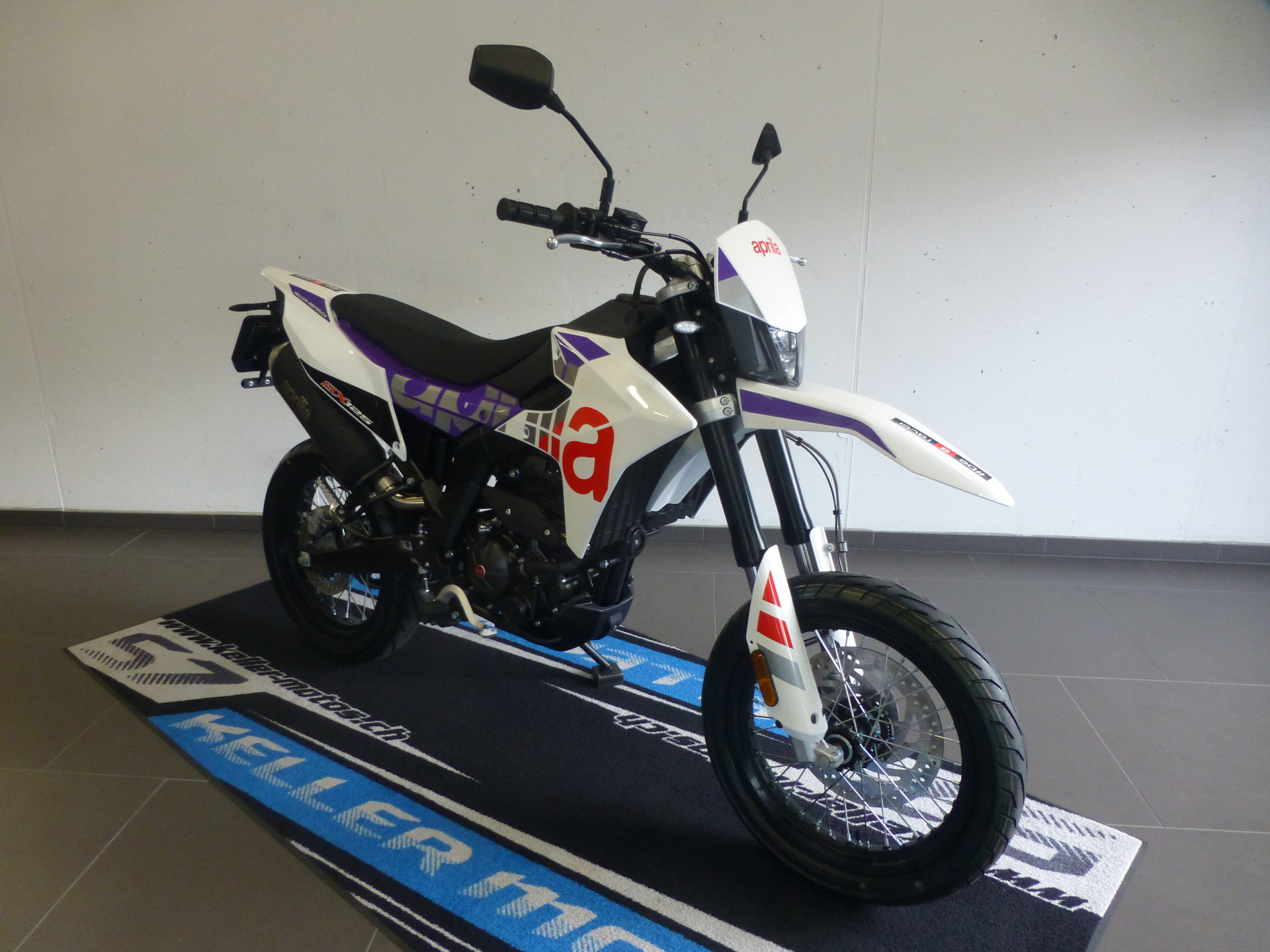 APRILIA SX 125 E5+-showroom-element-3