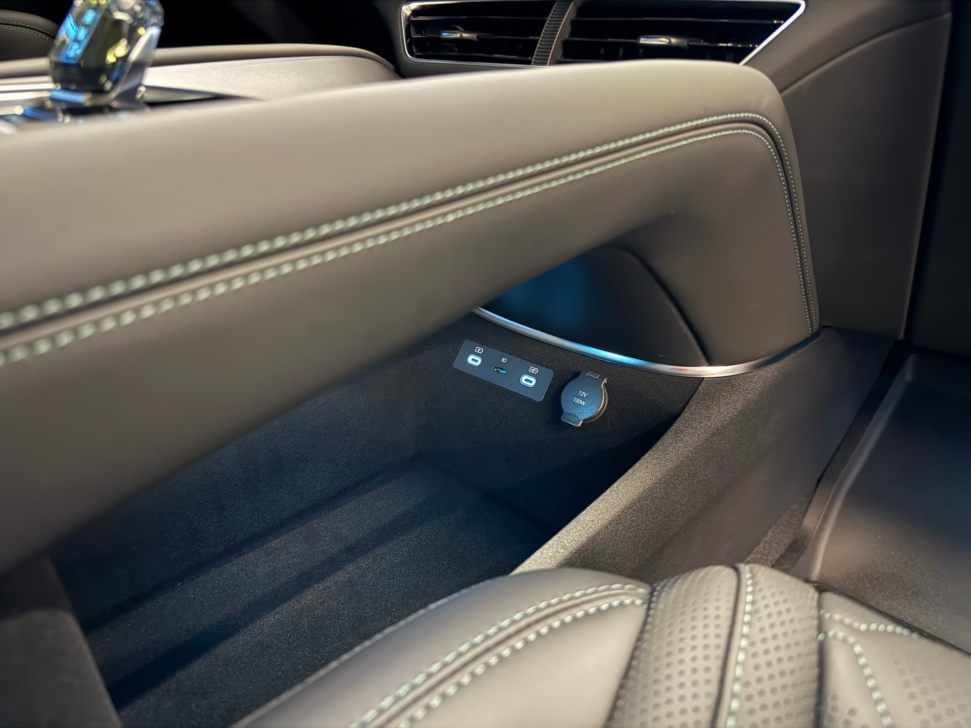 BYD Sealion 7 91,3 kWh Excellence AWD-image-15