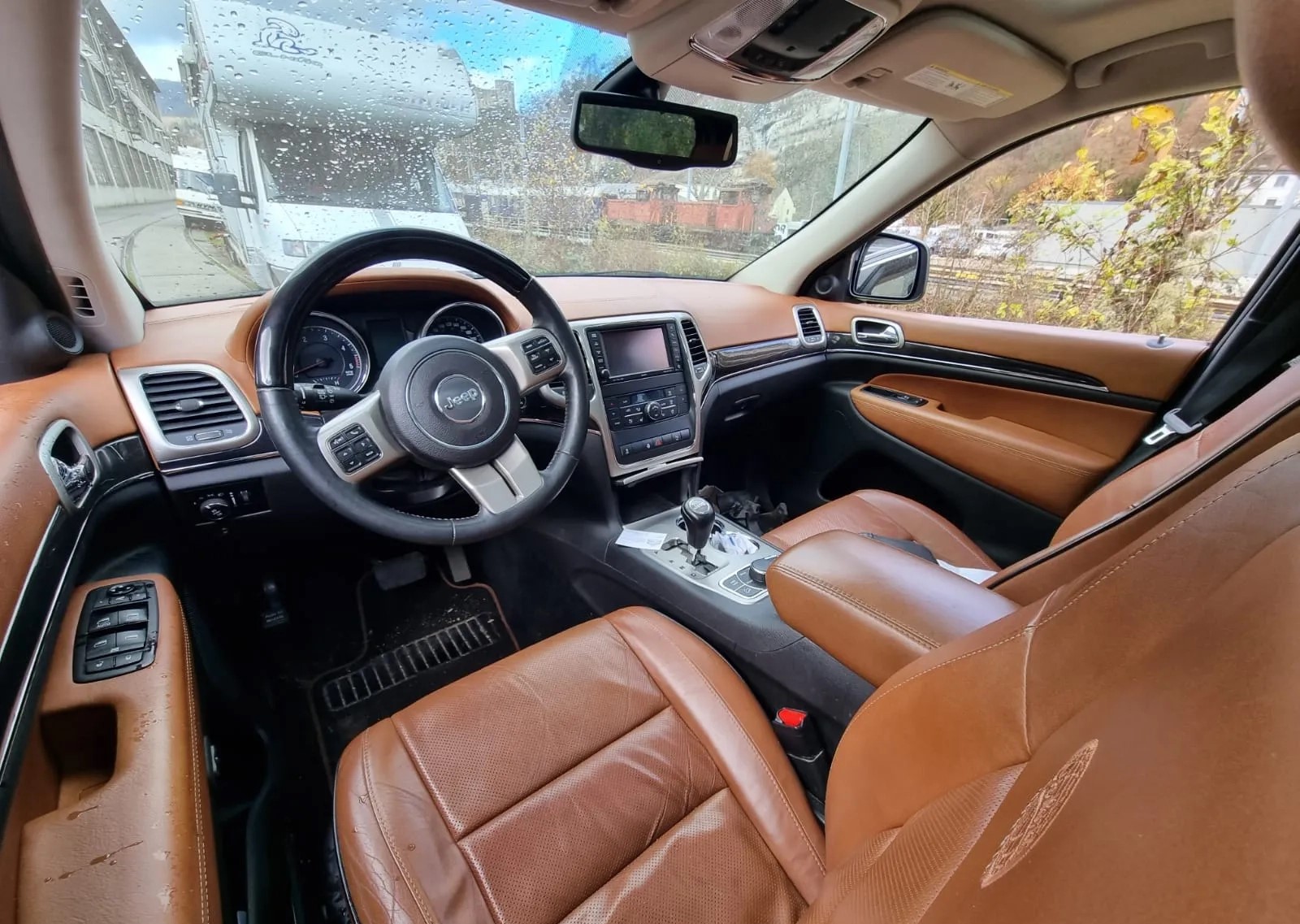 JEEP Grand Cherokee 3.0 CRD Overland Automatic-image-4