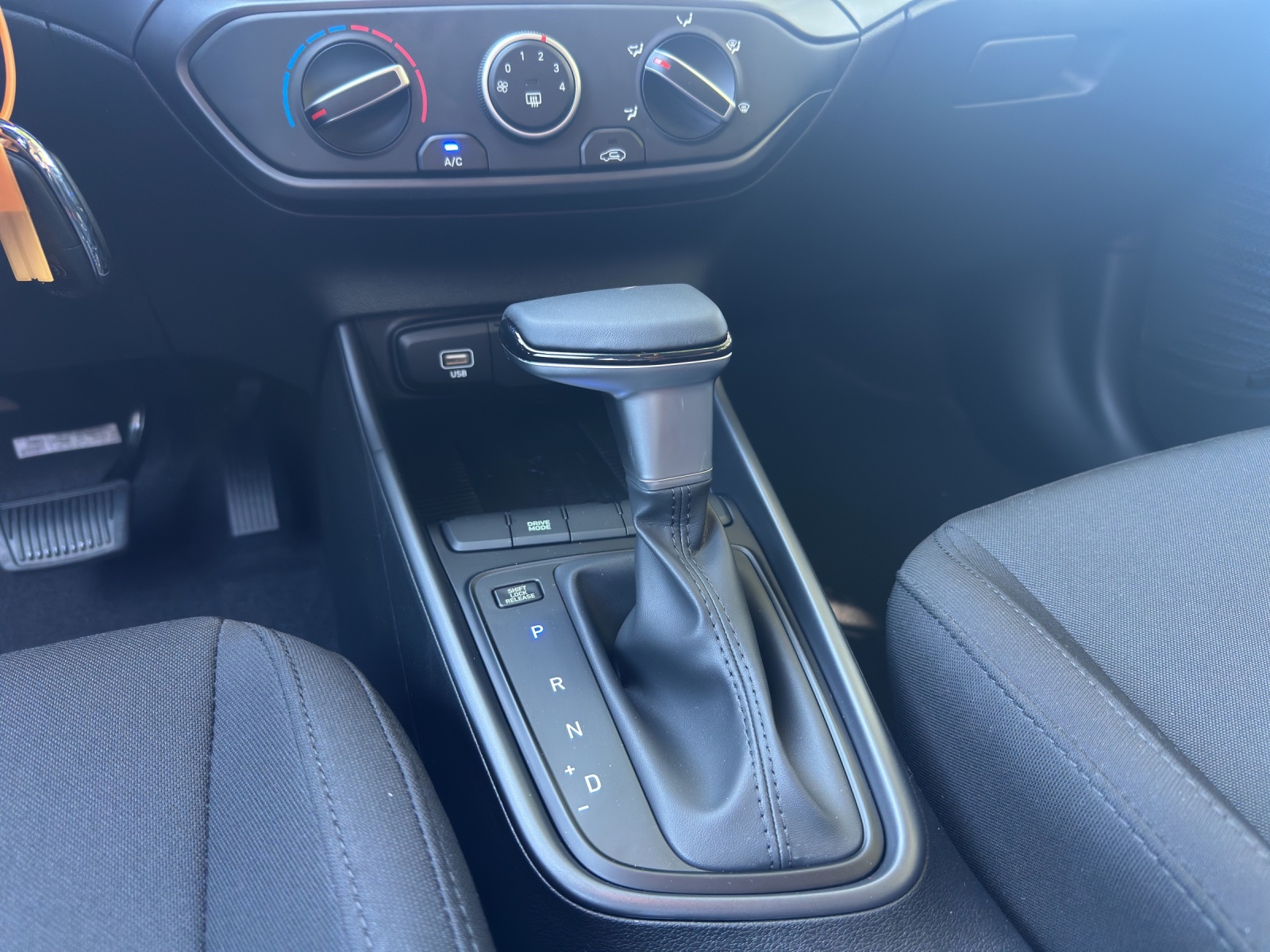 HYUNDAI i20 1.0 T-GDi Origo-image-9
