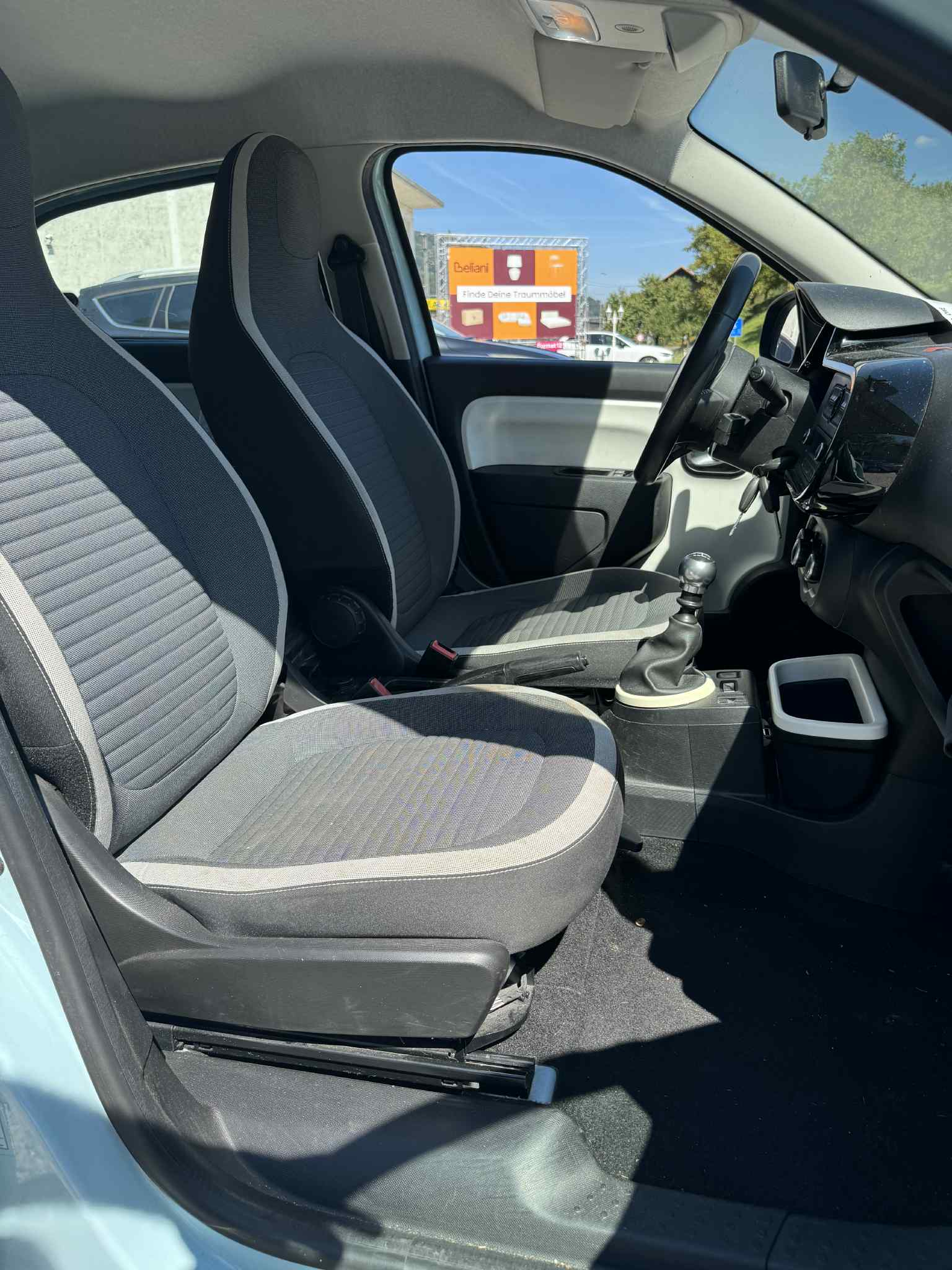 RENAULT Twingo 1.0 Zen-image-9