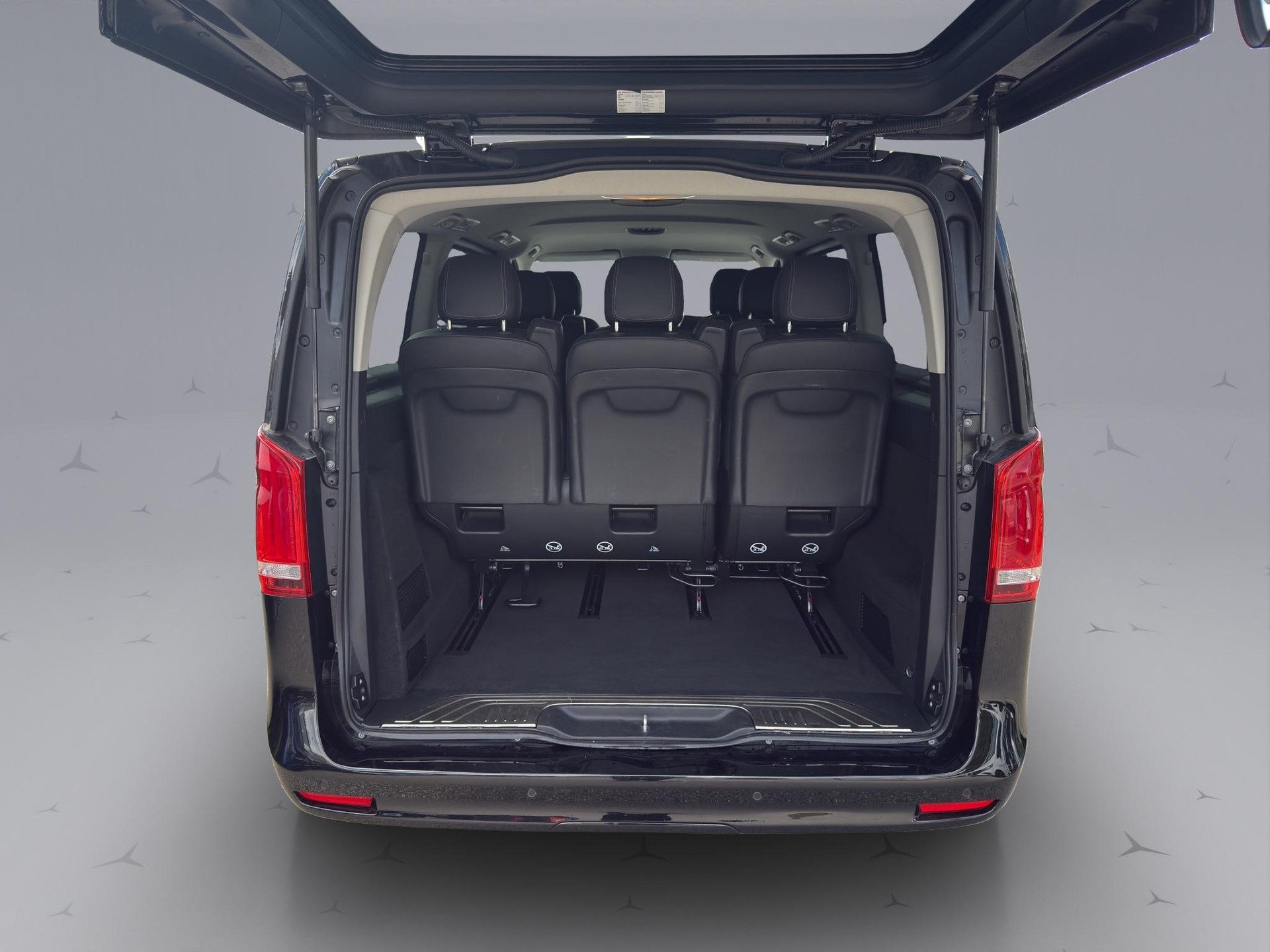 MERCEDES-BENZ V 250 d Avantgarde lang 4matic Van / 8-Plätzer-image-14