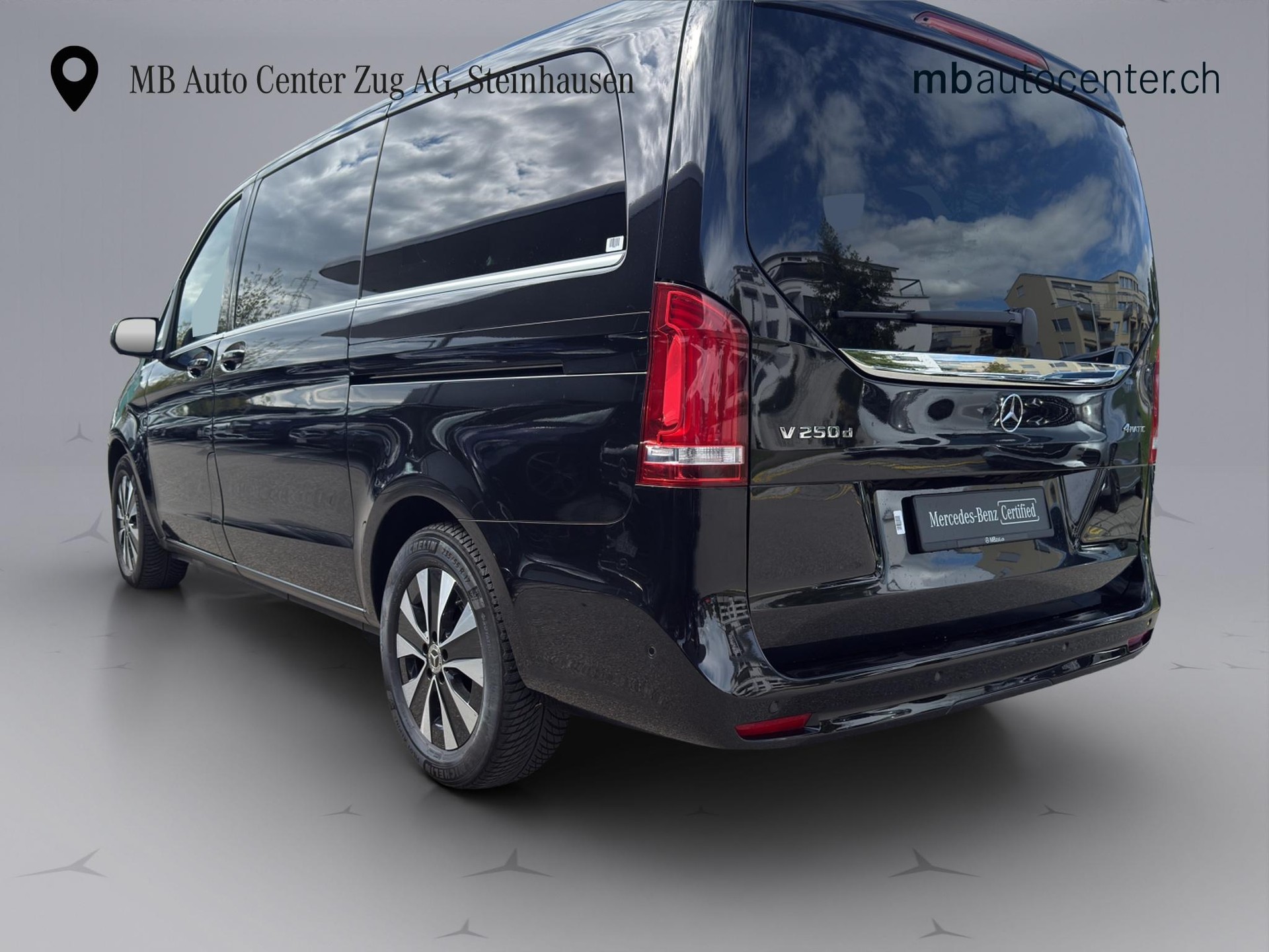 MERCEDES-BENZ V 250 d Avantgarde lang 4matic Van / 8-Plätzer-image-16