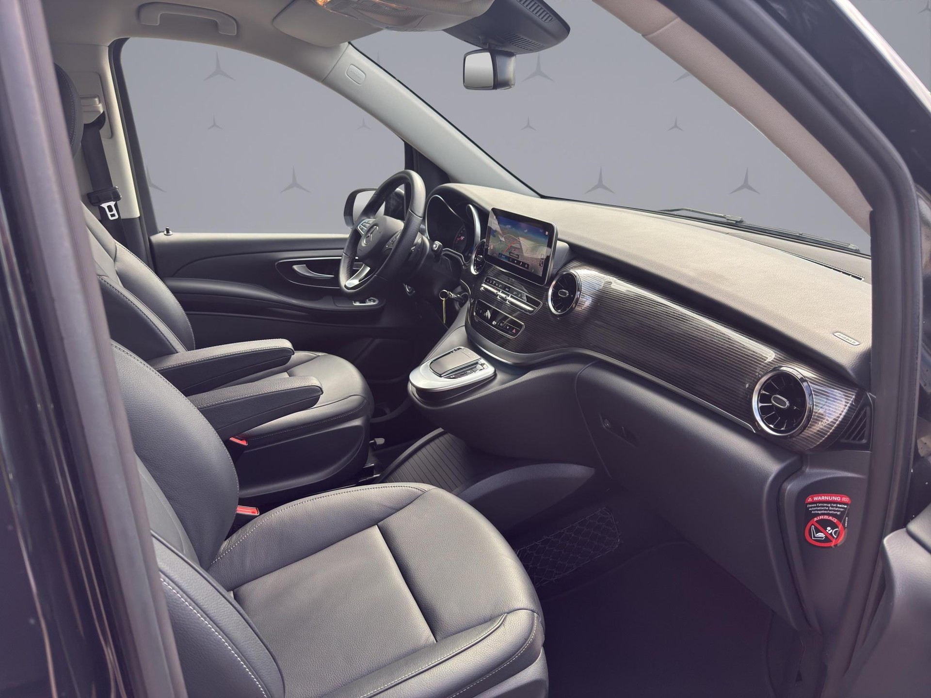 MERCEDES-BENZ V 250 d Avantgarde lang 4matic Van / 8-Plätzer-image-18
