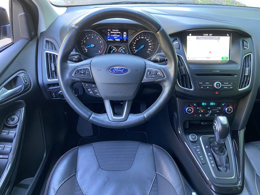 FORD Focus 1.5 SCTi Titanium X Automatic-image-9