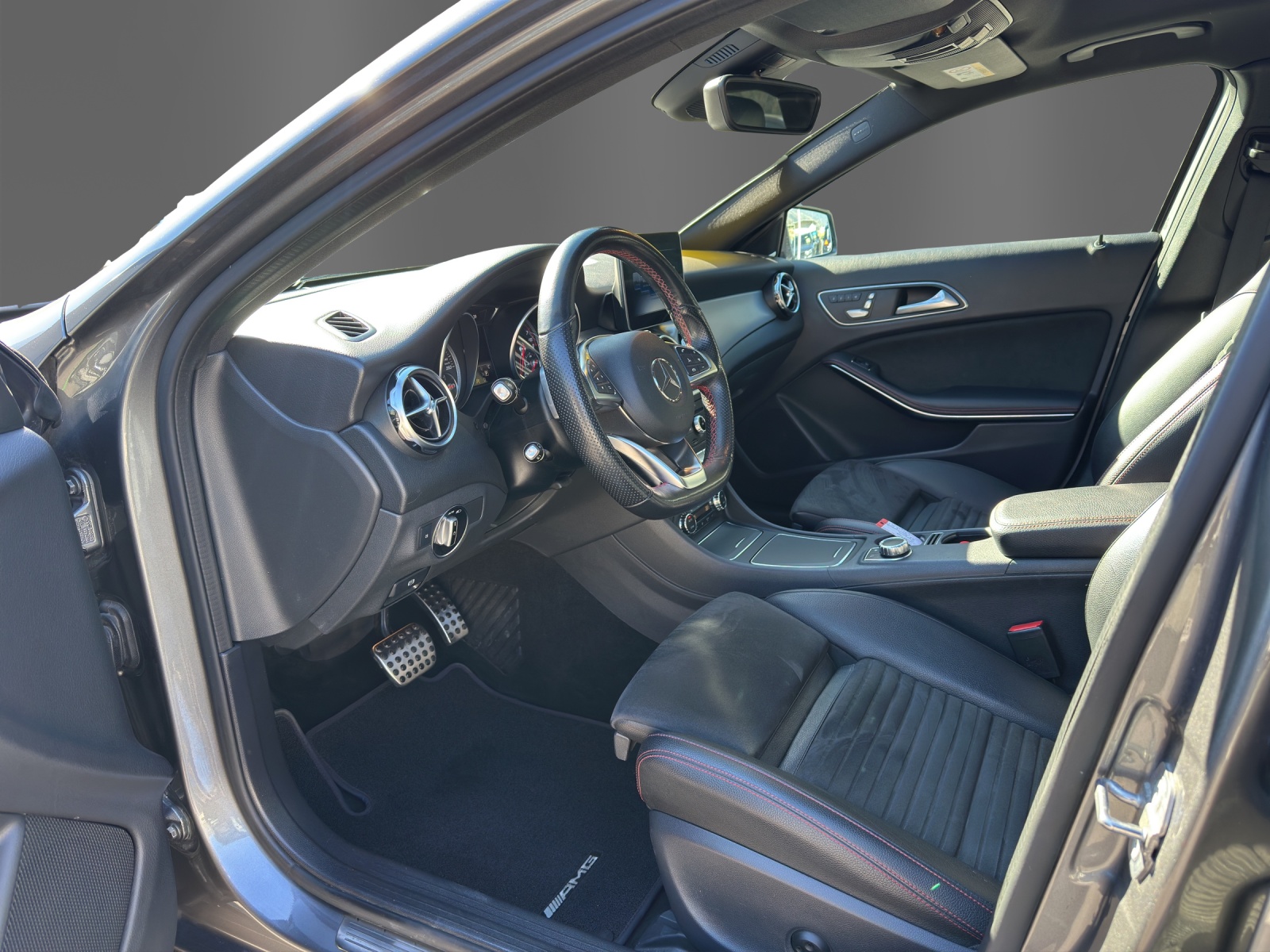 MERCEDES-BENZ GLA 250 AMG Line Sw.St.4M-image-8