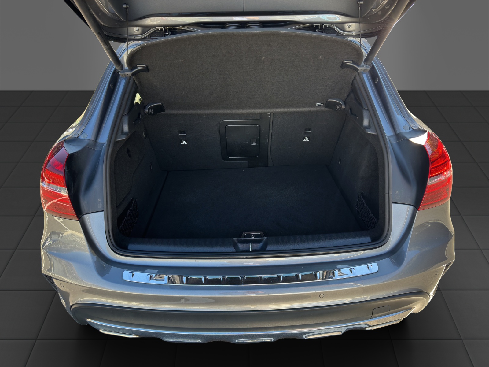 MERCEDES-BENZ GLA 250 AMG Line Sw.St.4M-image-19