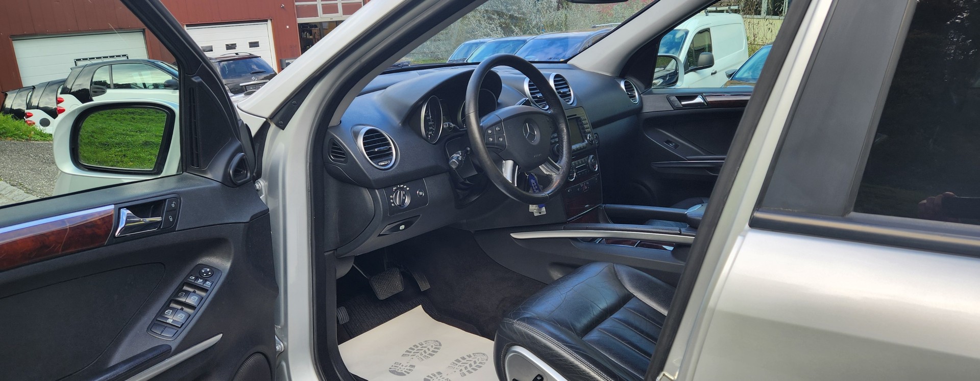 MERCEDES-BENZ ML 500 4Matic 7G-Tronic-image-12