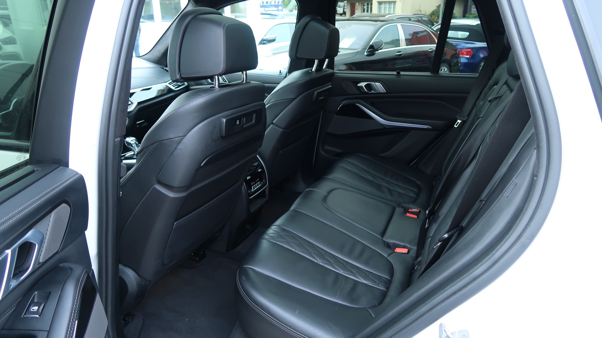 BMW X5 xDrive M50d Steptronic-image-6