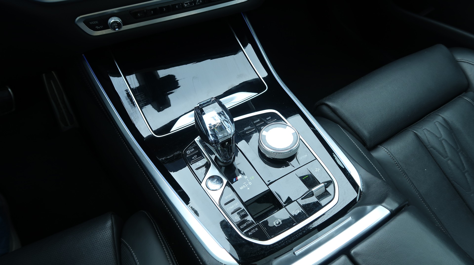 BMW X5 xDrive M50d Steptronic-image-13