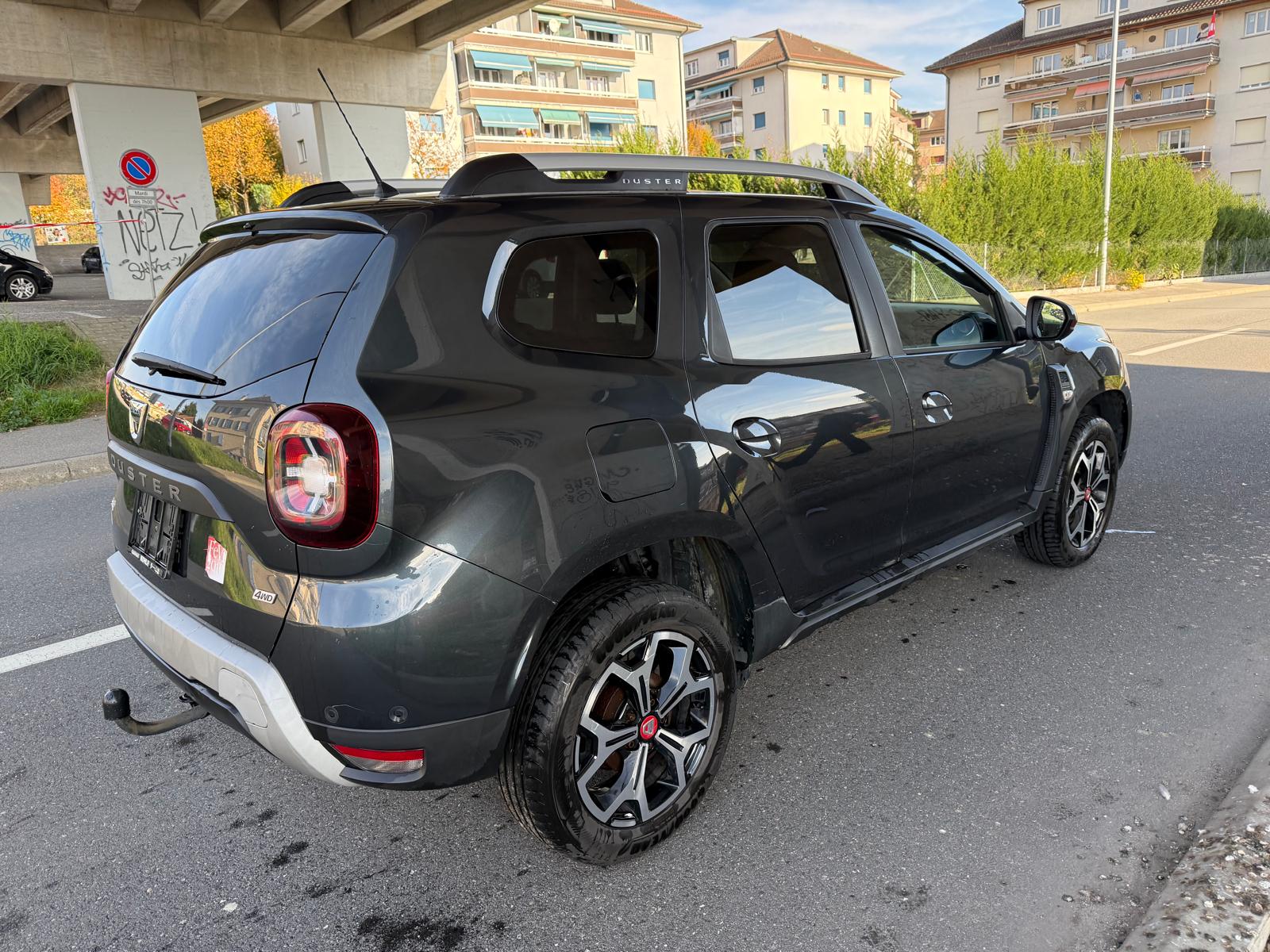DACIA Duster SCe 115 Comfort 4x4-image-3