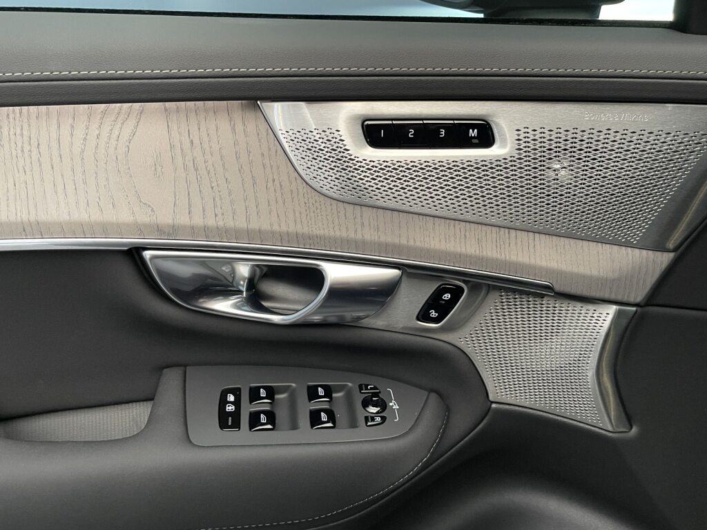 VOLVO XC90 2.0 T8 TE Ultra Dark eAWD-image-12